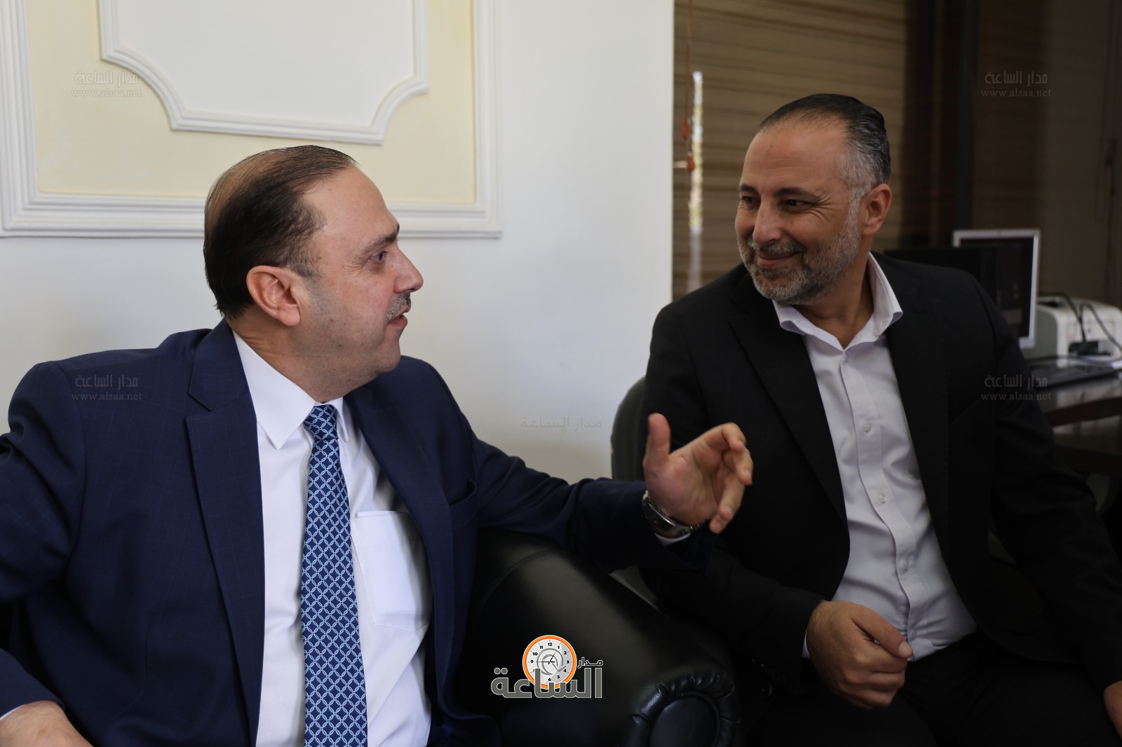 Madar Al-Saa Images 0.5295392142949312