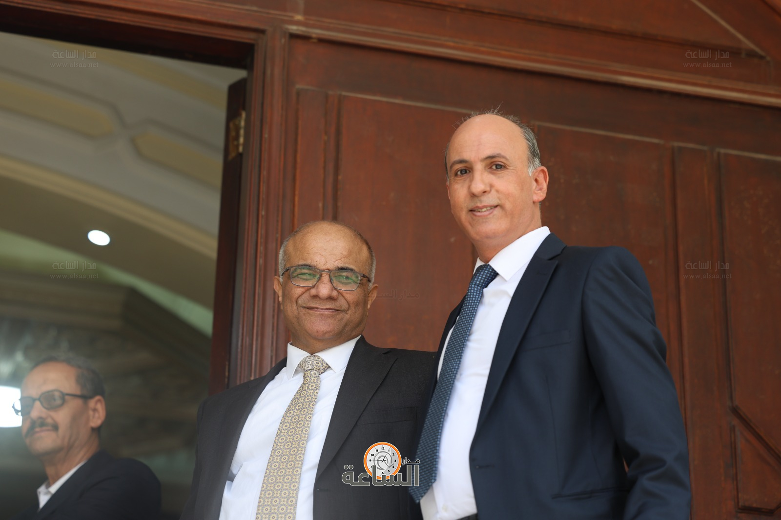 Madar Al-Saa Images 0.8108725399030401