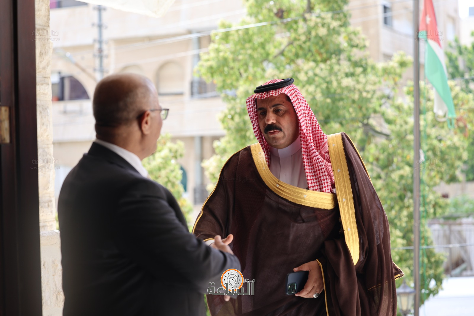 Madar Al-Saa Images 0.009539340680248865