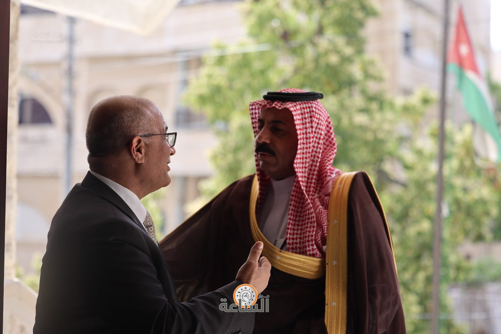 Madar Al-Saa Images 0.8287872010915772