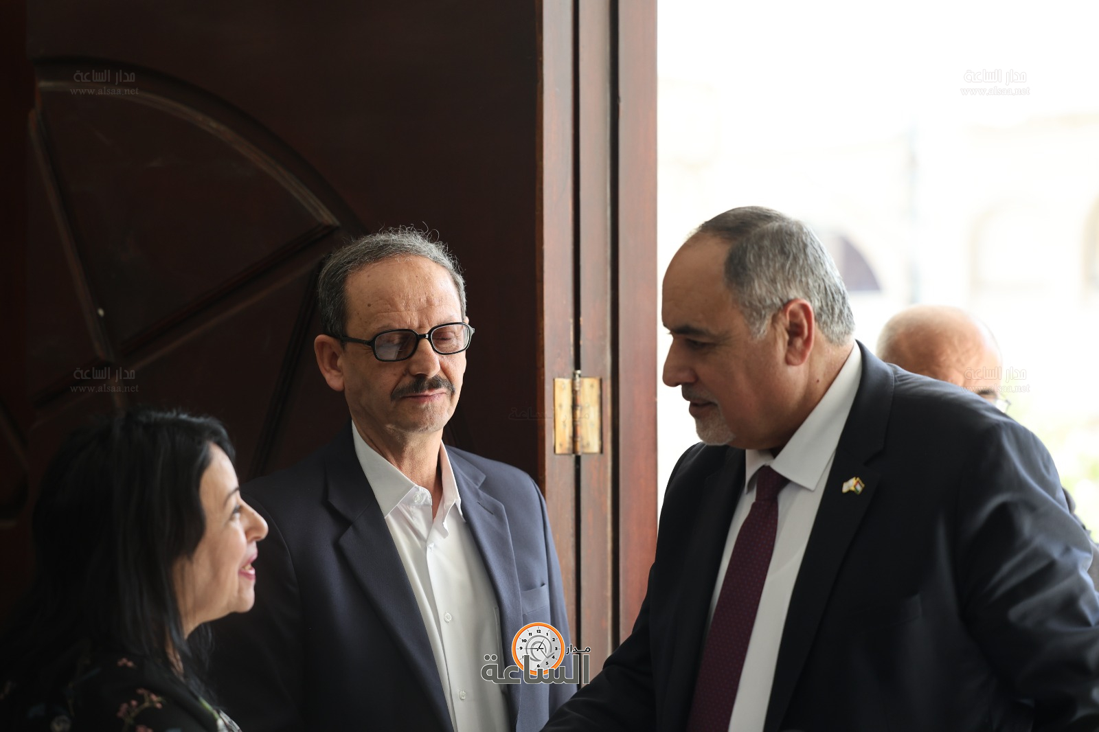 Madar Al-Saa Images 0.1479105242758041