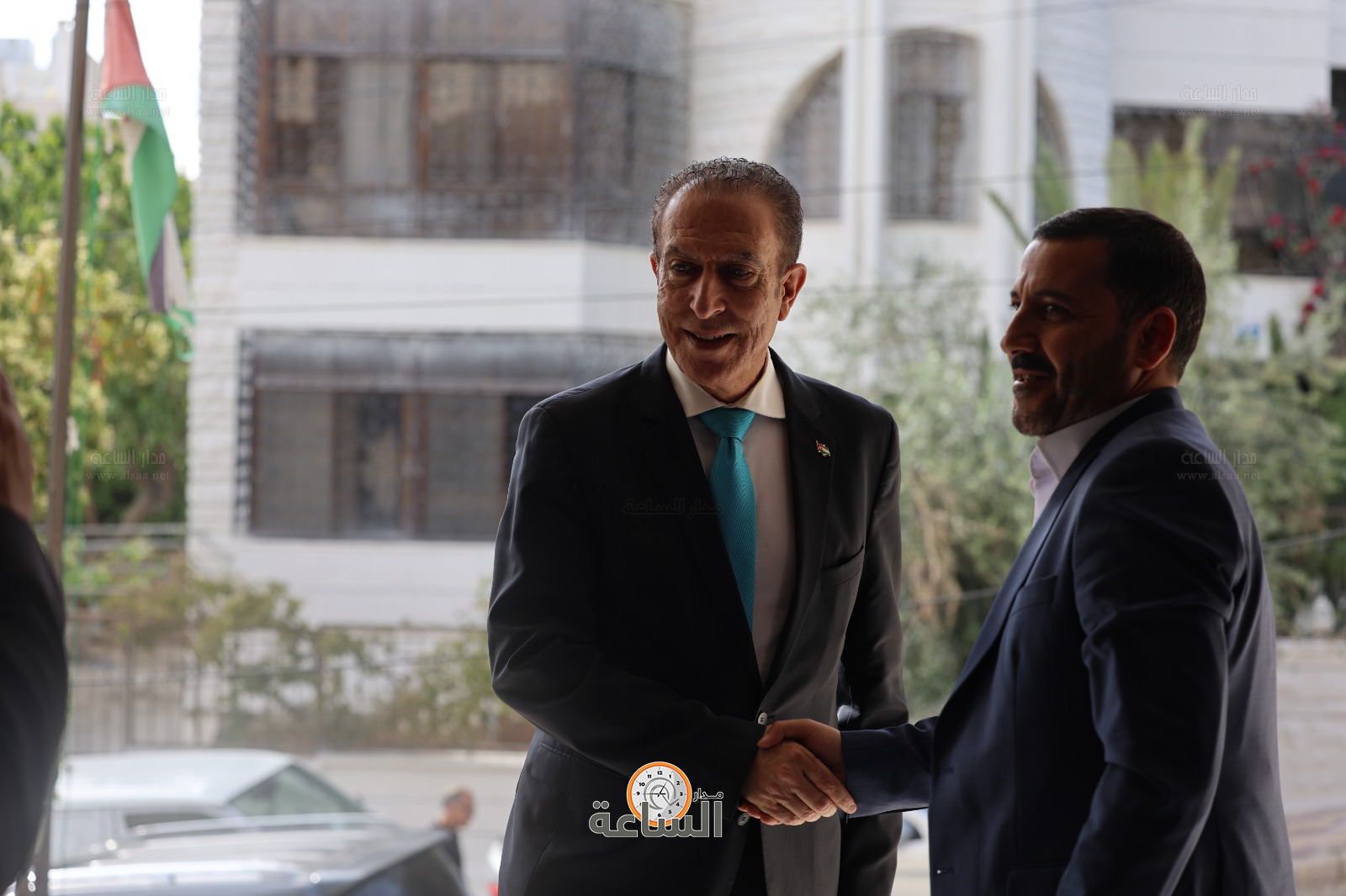 Madar Al-Saa Images 0.38360150227127454