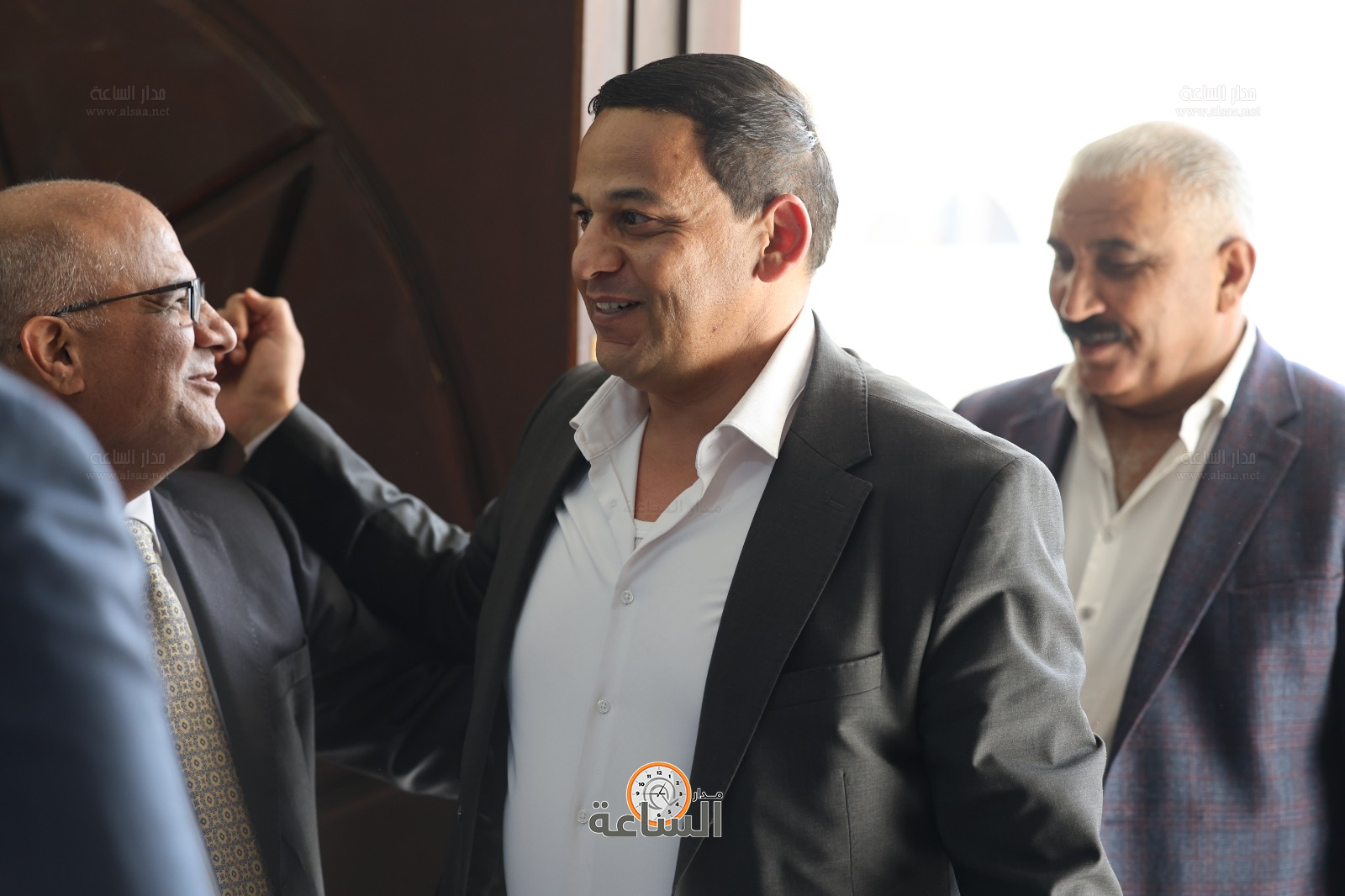 Madar Al-Saa Images 0.9657967128909345