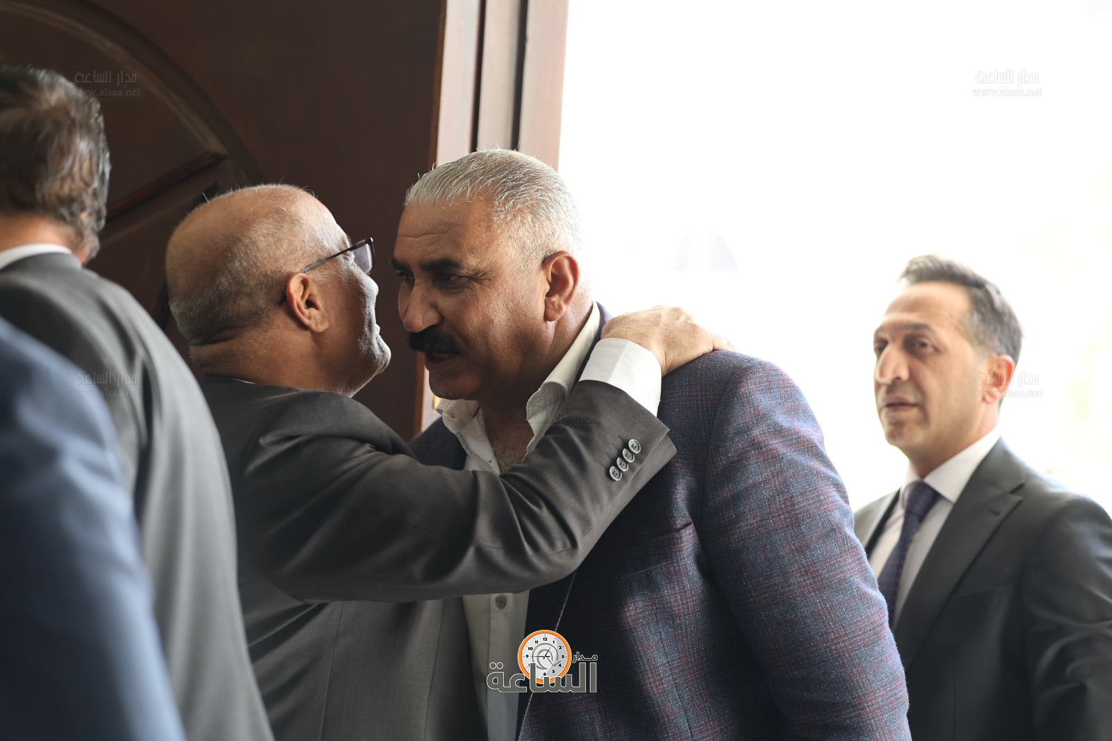 Madar Al-Saa Images 0.9014646147274205