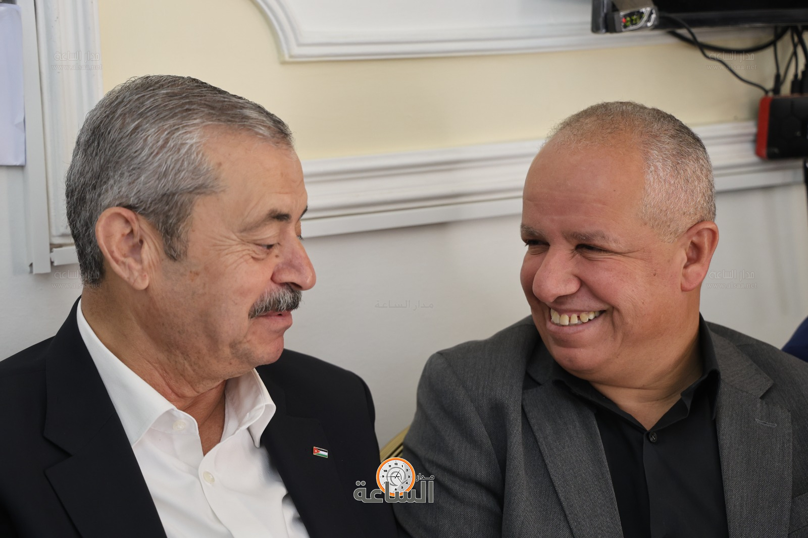 Madar Al-Saa Images 0.44815512653436773