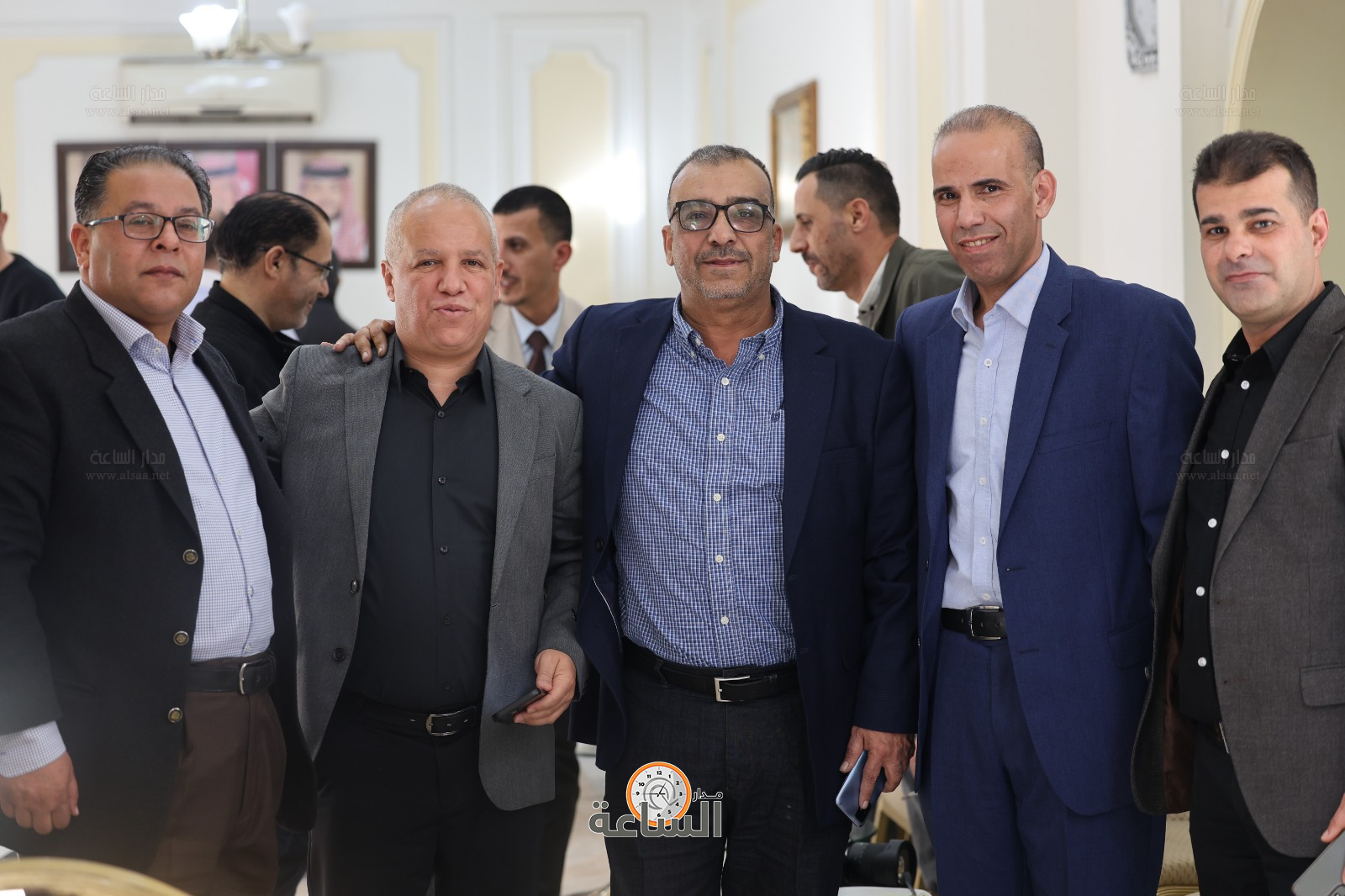 Madar Al-Saa Images 0.3348491158733182