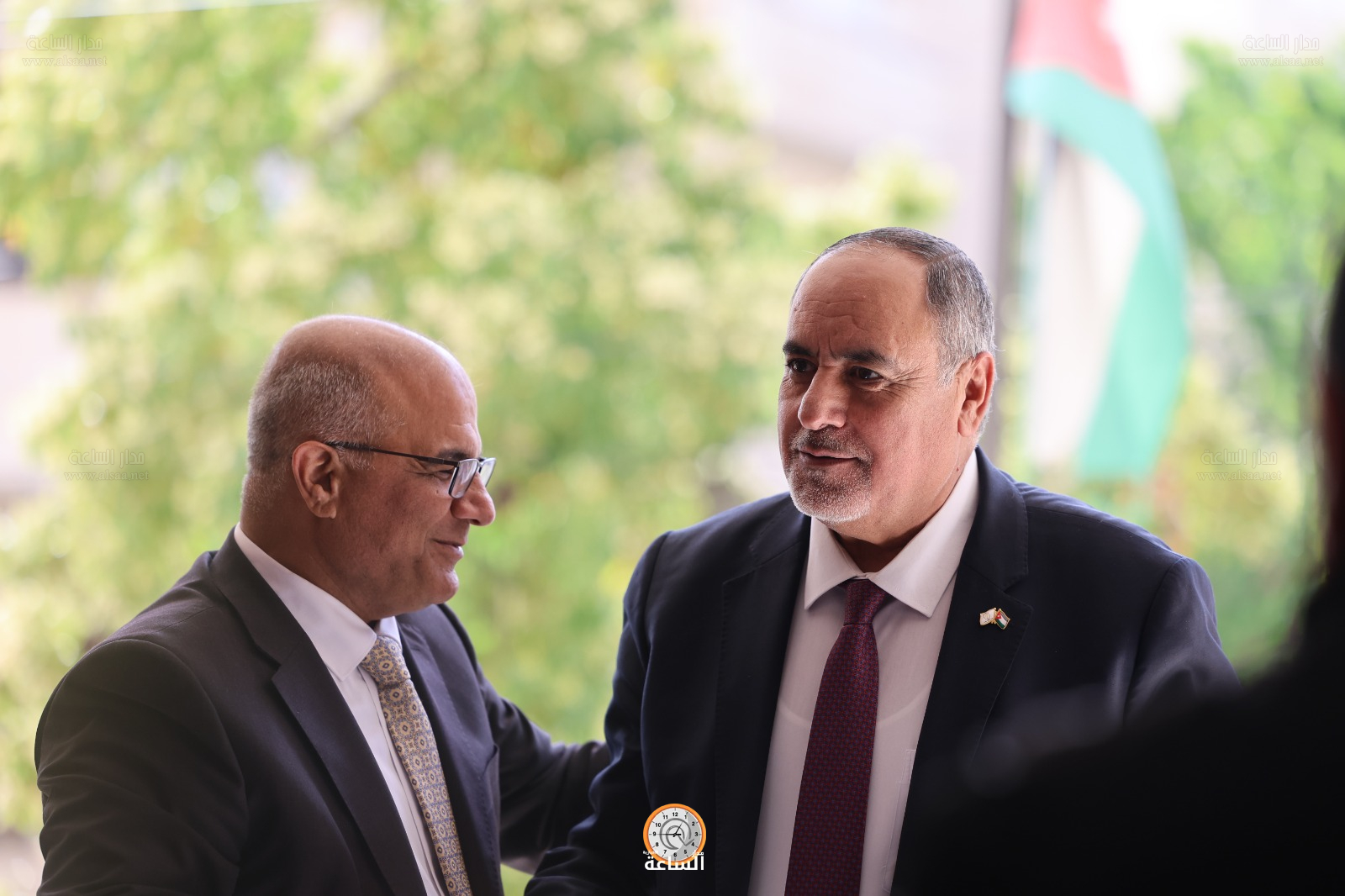 Madar Al-Saa Images 0.40767986014181345