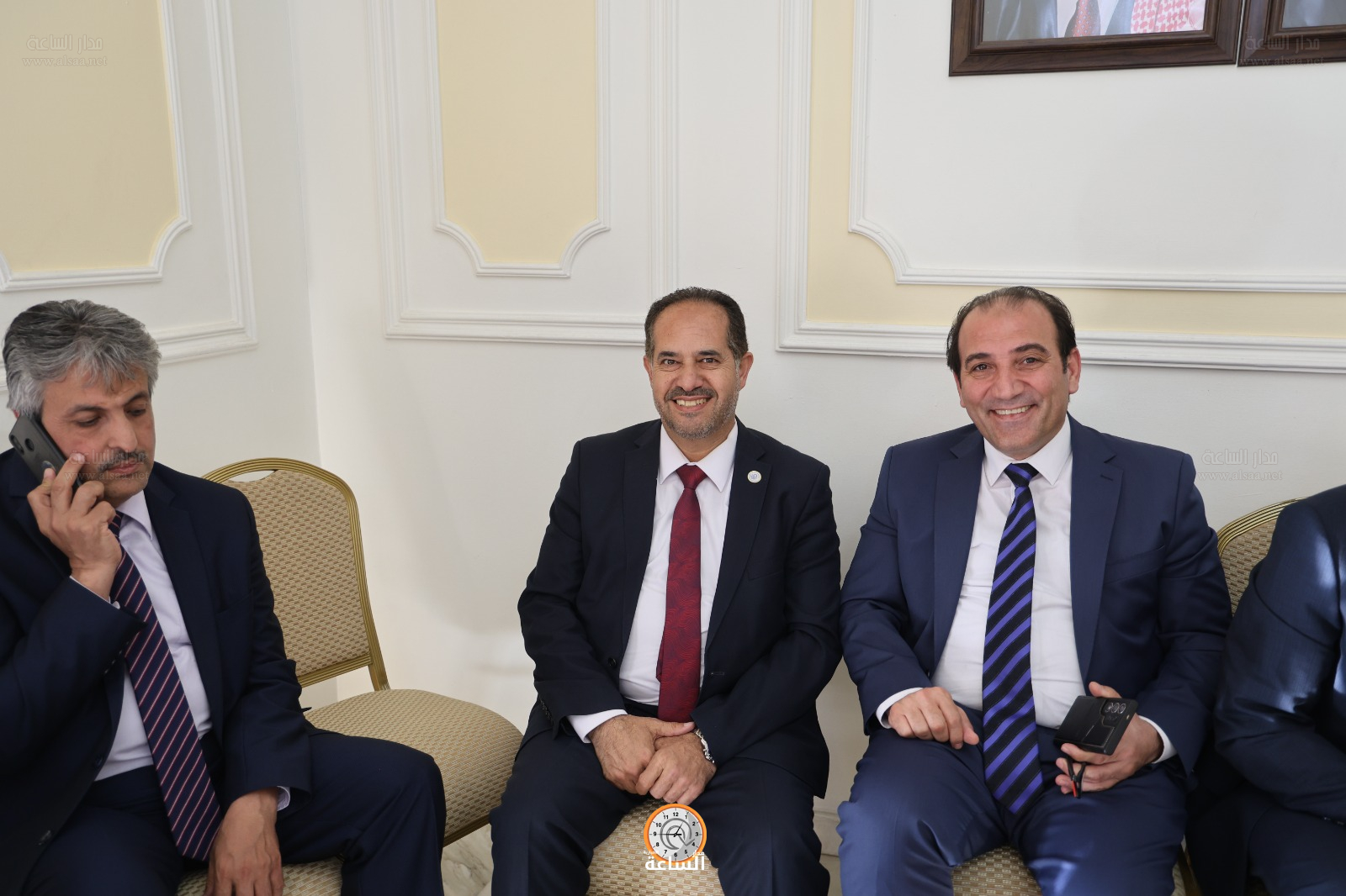 Madar Al-Saa Images 0.042041357922313116