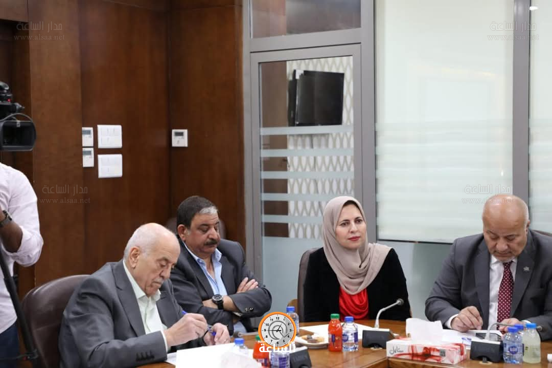 Madar Al-Saa Images 0.8141744980256489