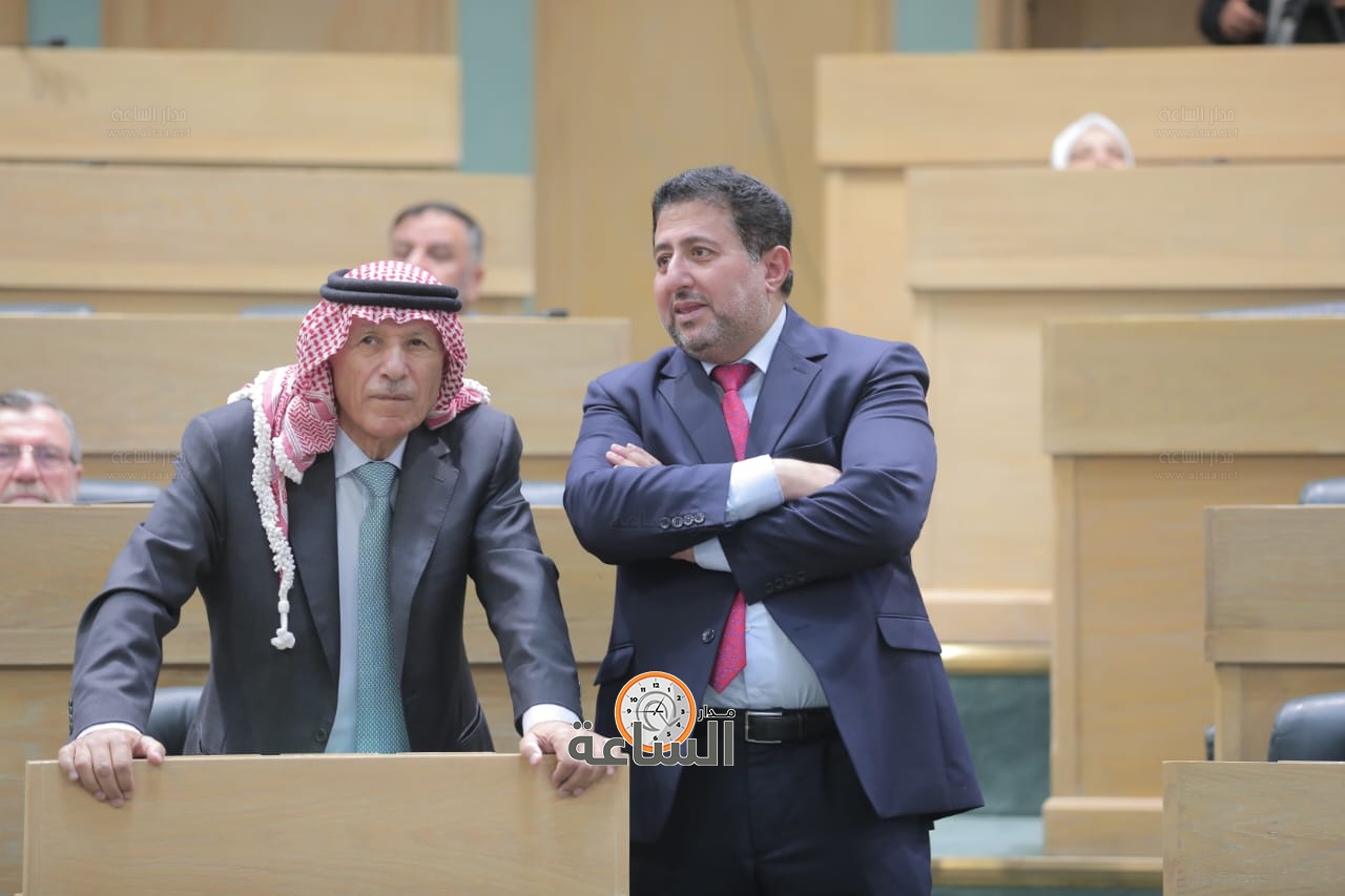 Madar Al-Saa Images 0.6406766945559419