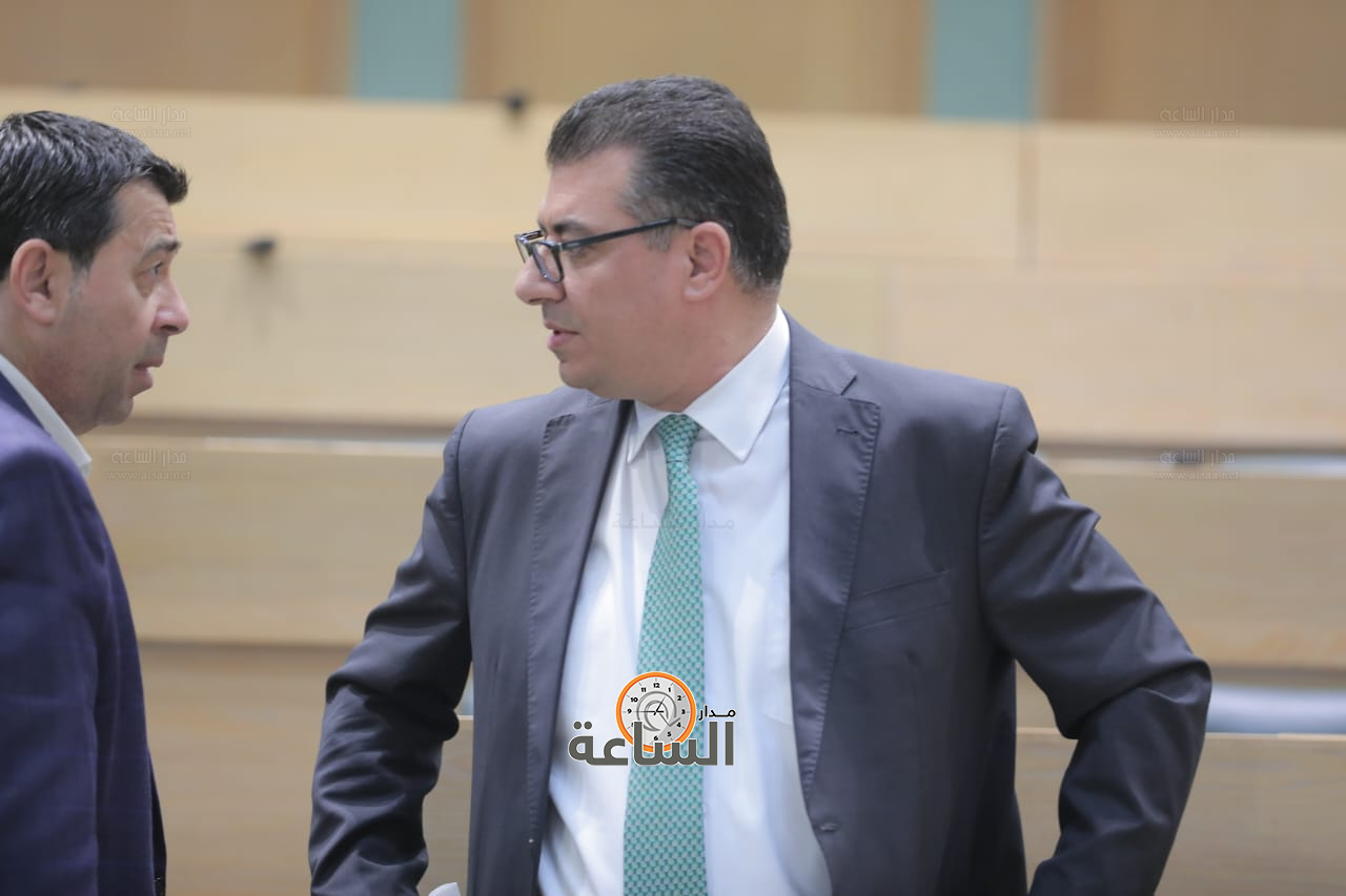 Madar Al-Saa Images 0.6167456079102254