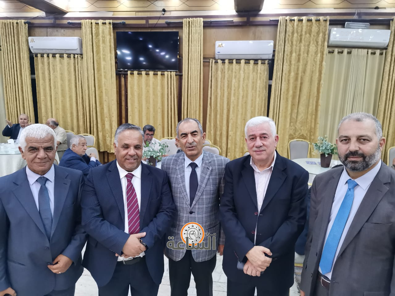 Madar Al-Saa Images 0.17941383132838729