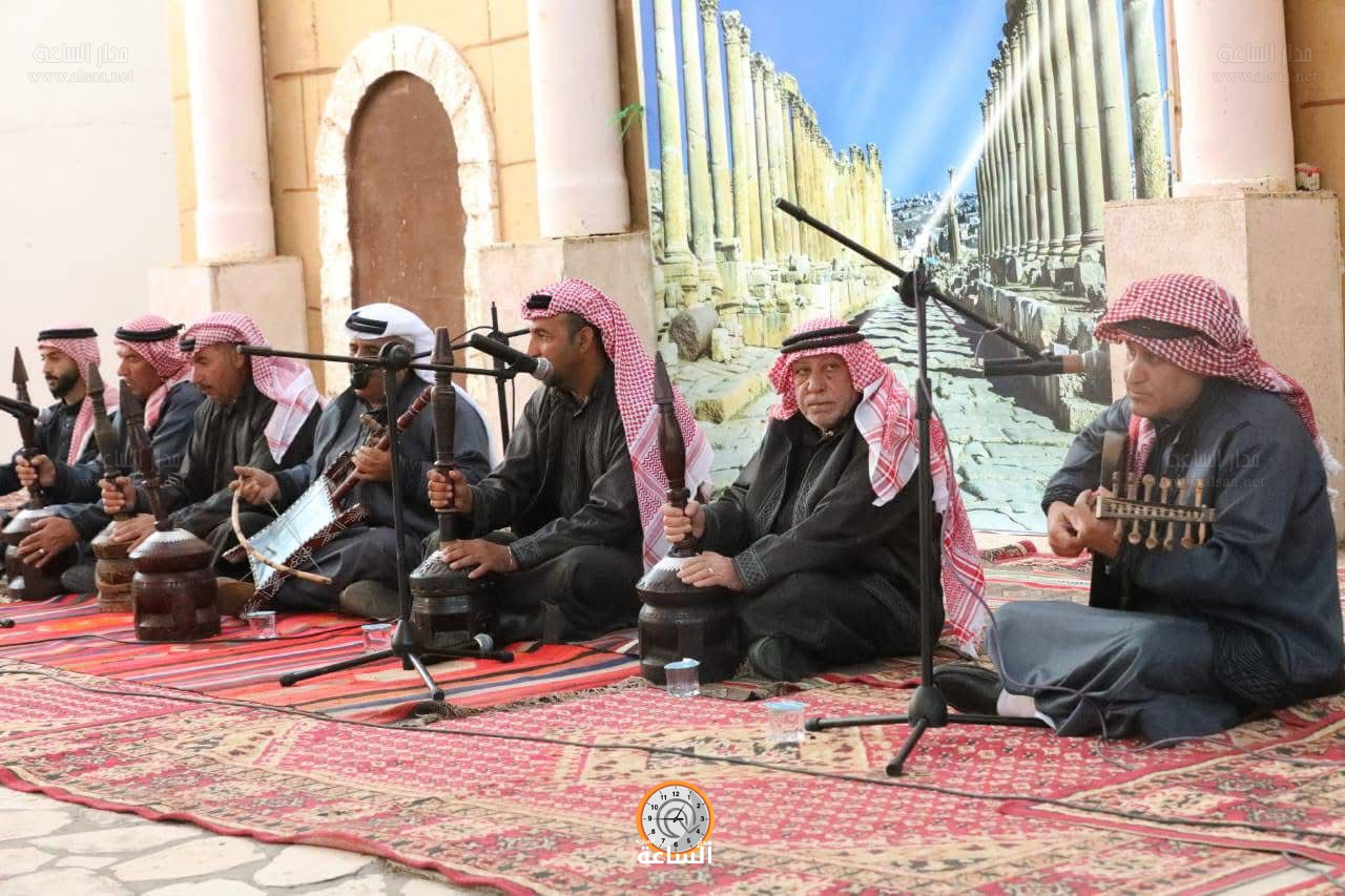 Madar Al-Saa Images 0.7457877498167178