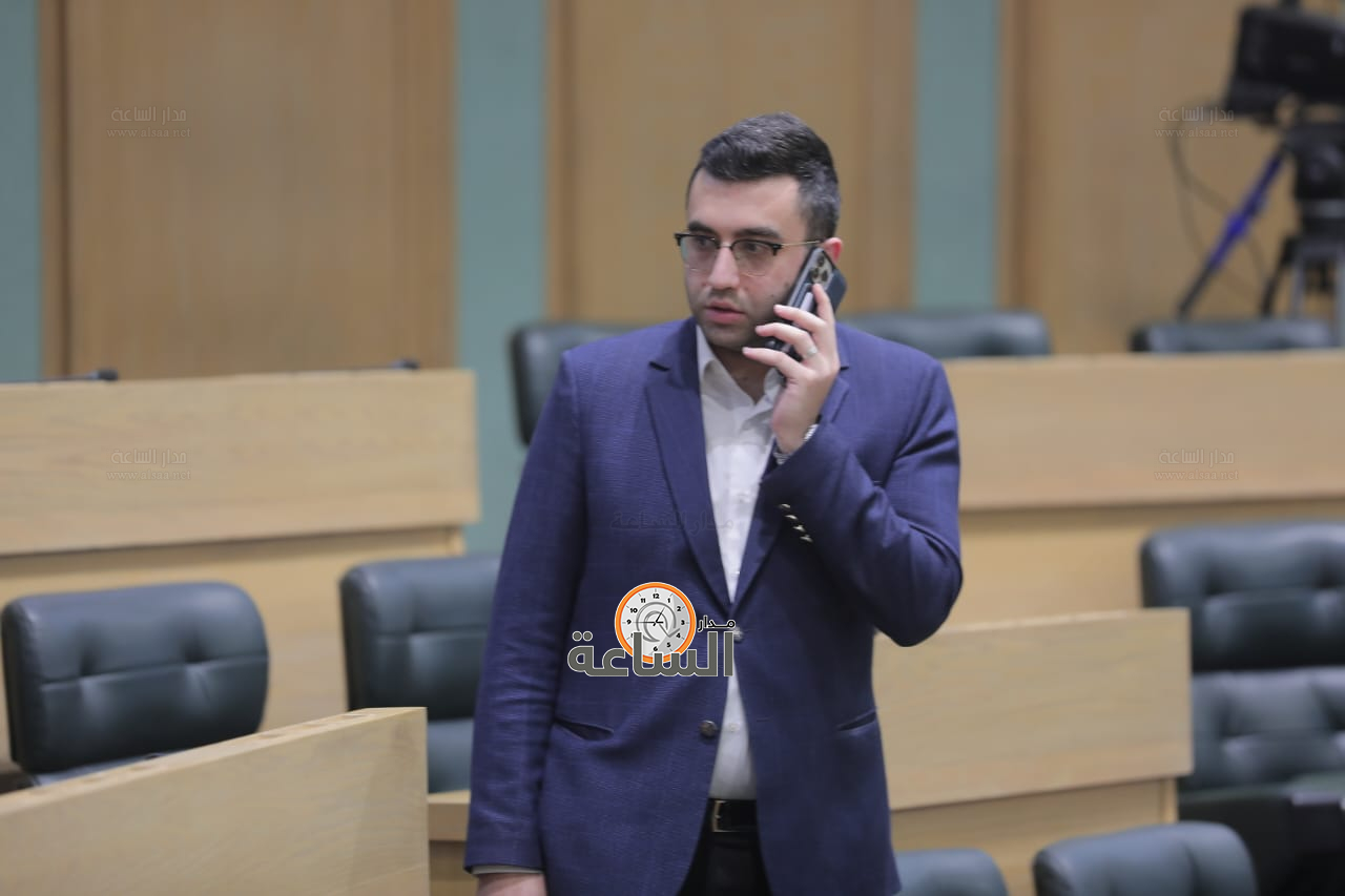 Madar Al-Saa Images 0.2532593642987403