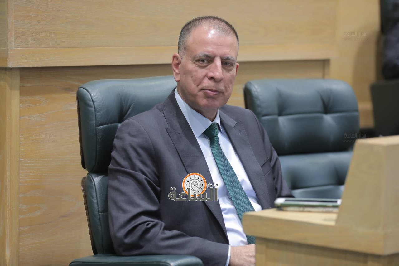 Madar Al-Saa Images 0.07104400505249864