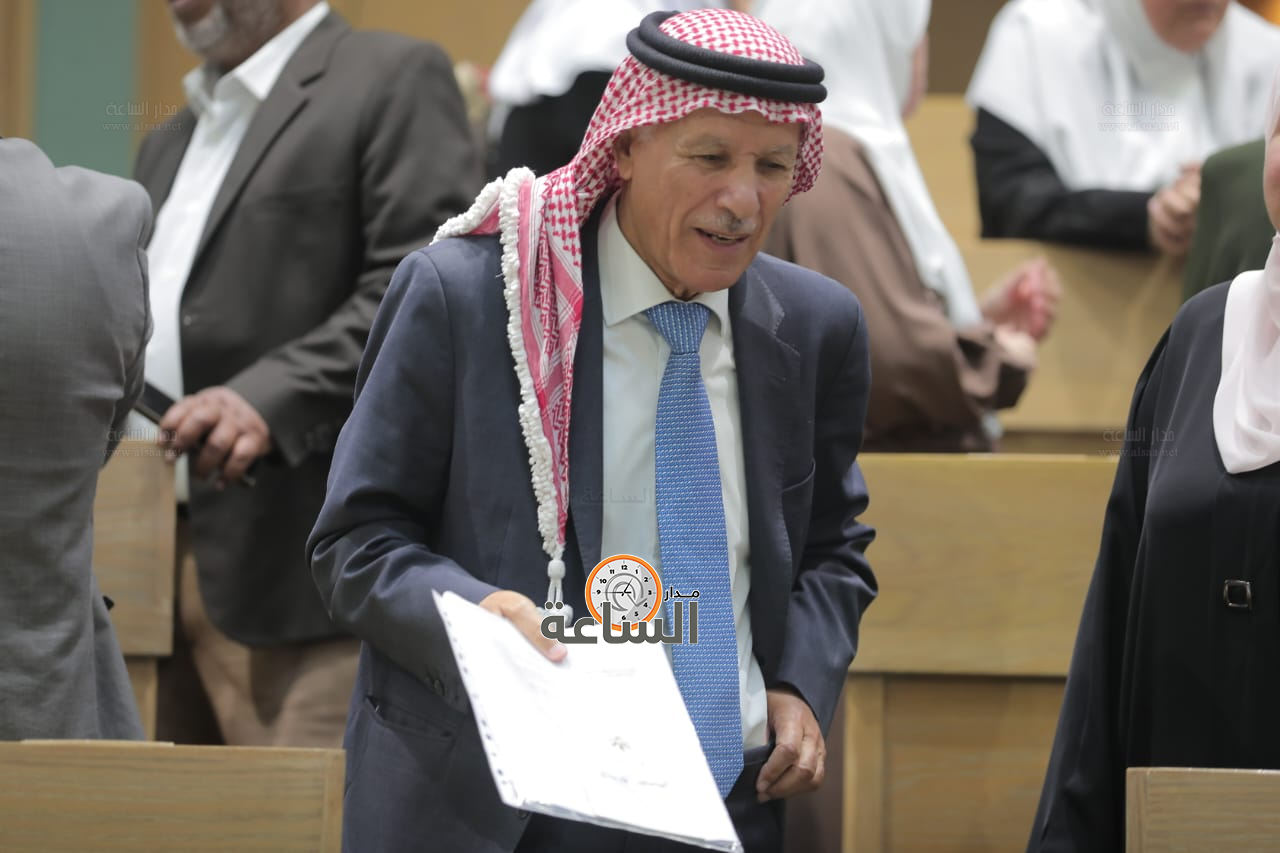 Madar Al-Saa Images 0.38320287535686126