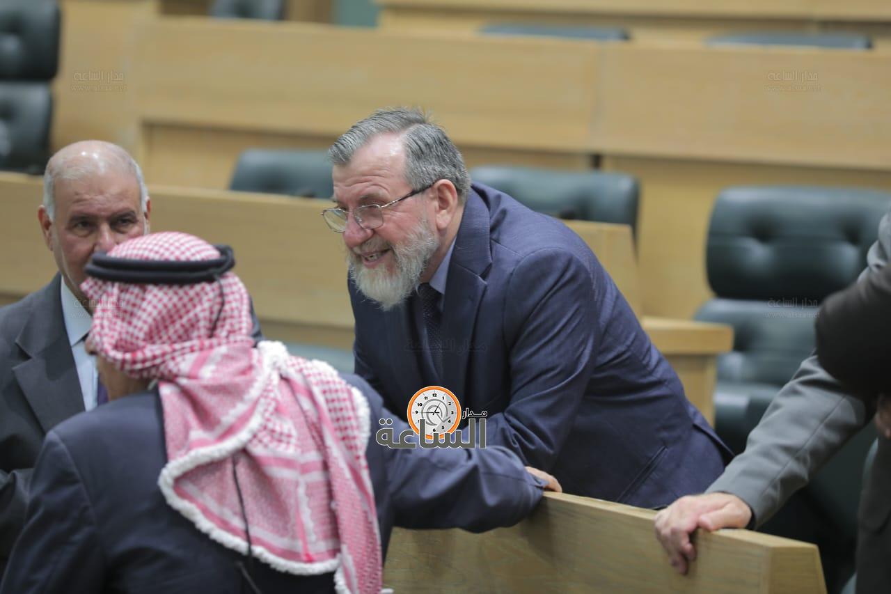 Madar Al-Saa Images 0.341297244019686