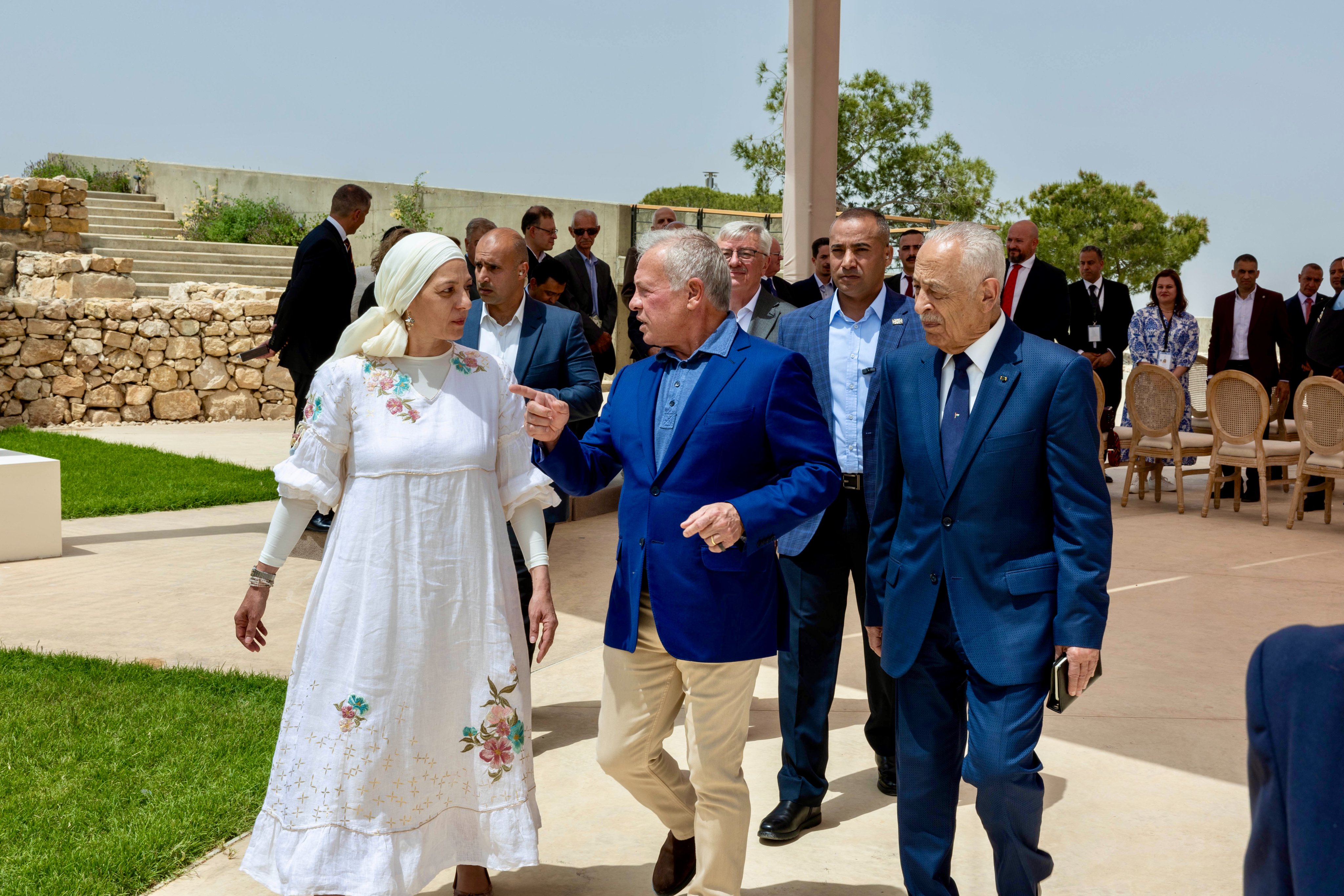 Madar Al-Saa Images 0.30190182233715657