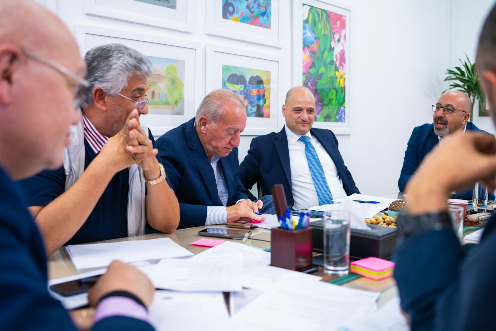 Madar Al-Saa Images 0.29326665011189357