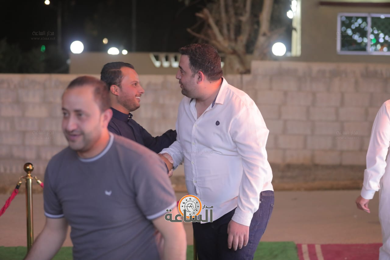 Madar Al-Saa Images 0.3942999003999589