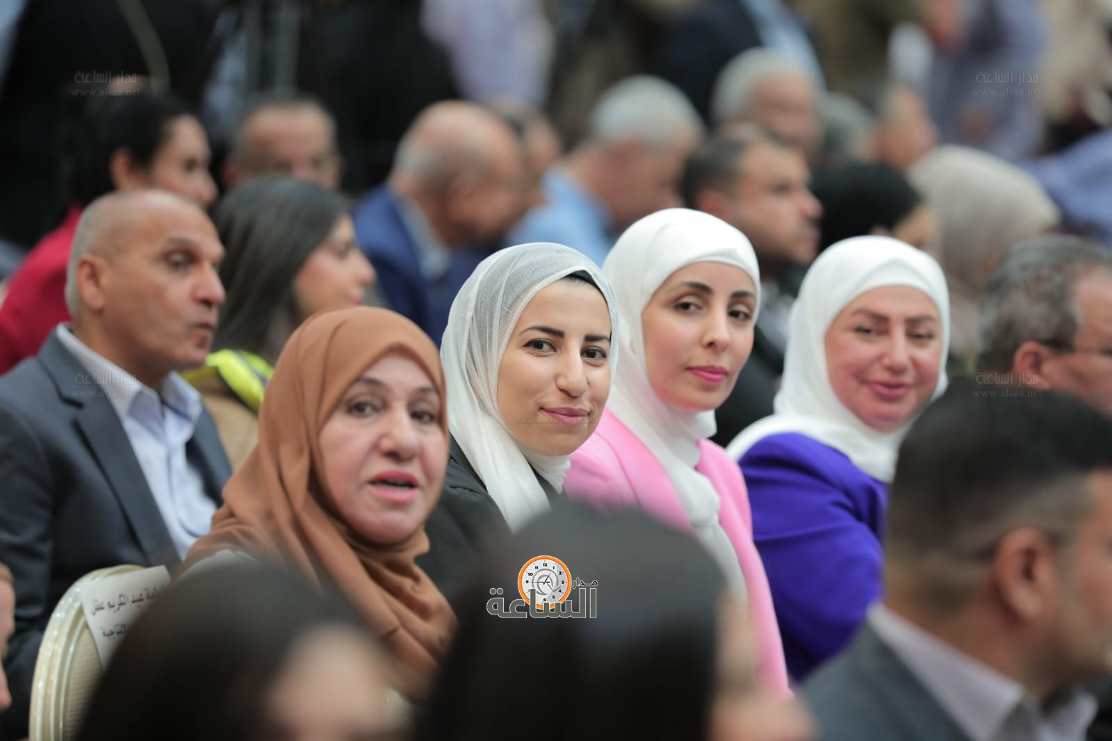 Madar Al-Saa Images 0.7174107316616104