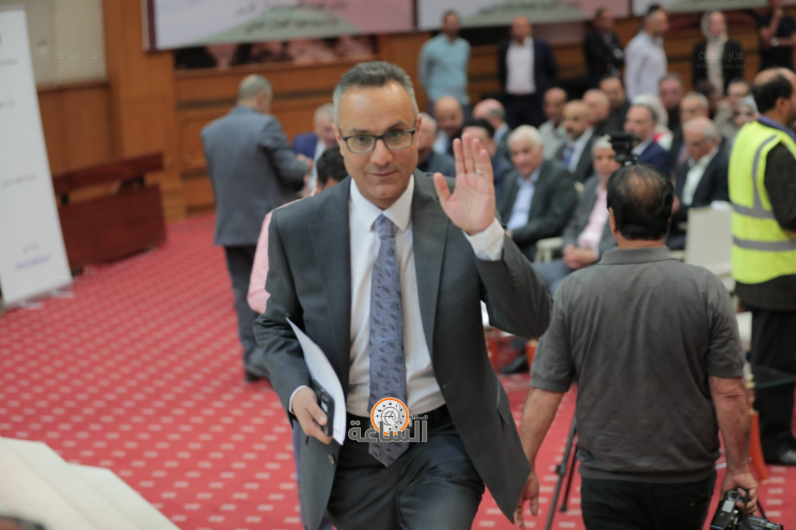 Madar Al-Saa Images 0.7049360804610849