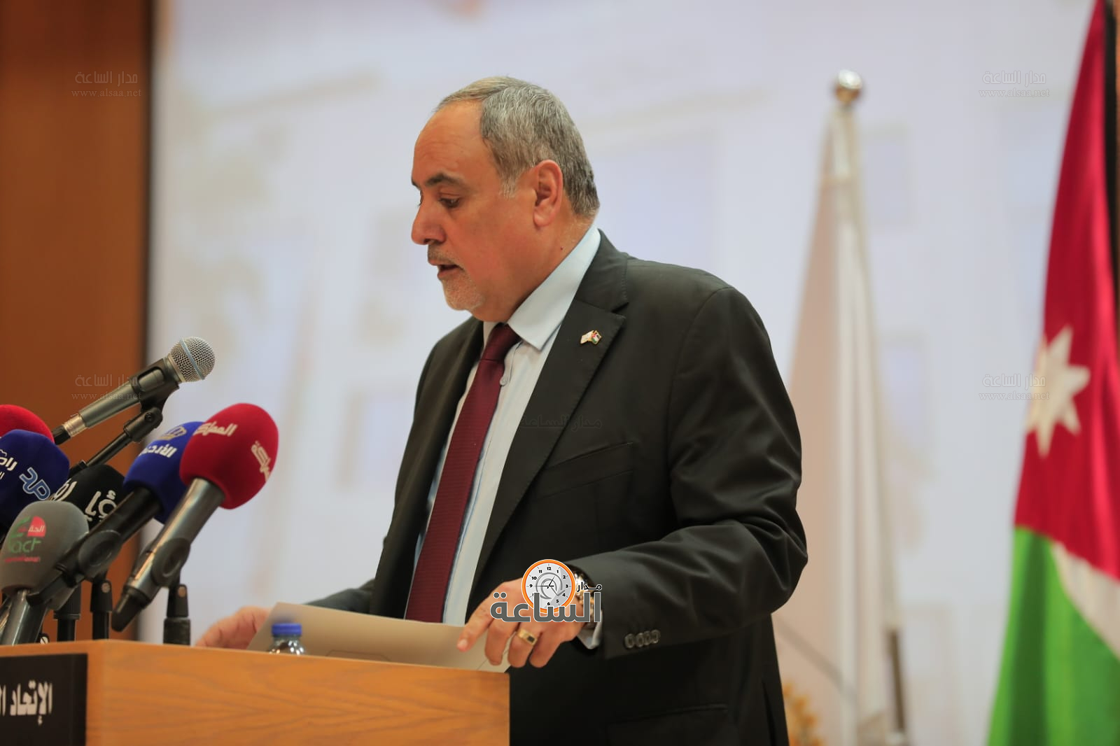 Madar Al-Saa Images 0.47489122395948224