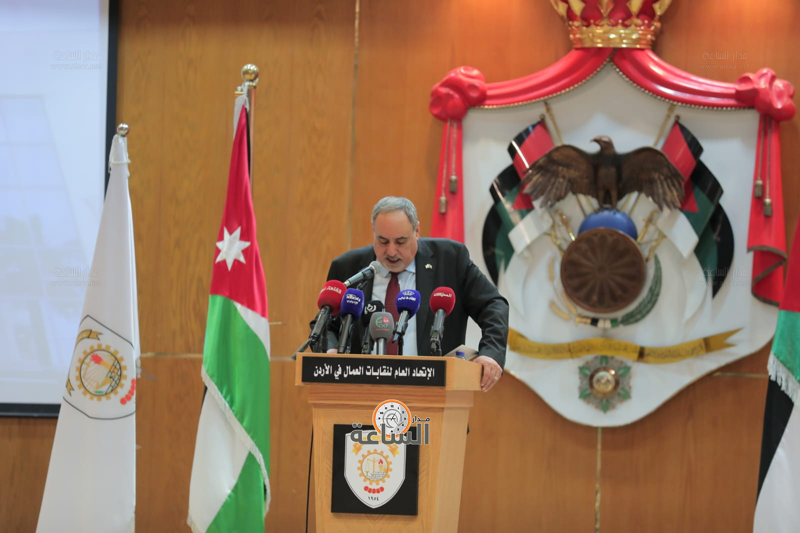 Madar Al-Saa Images 0.6154172777855199