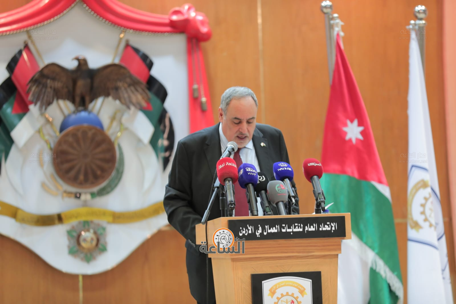 Madar Al-Saa Images 0.97650094085849