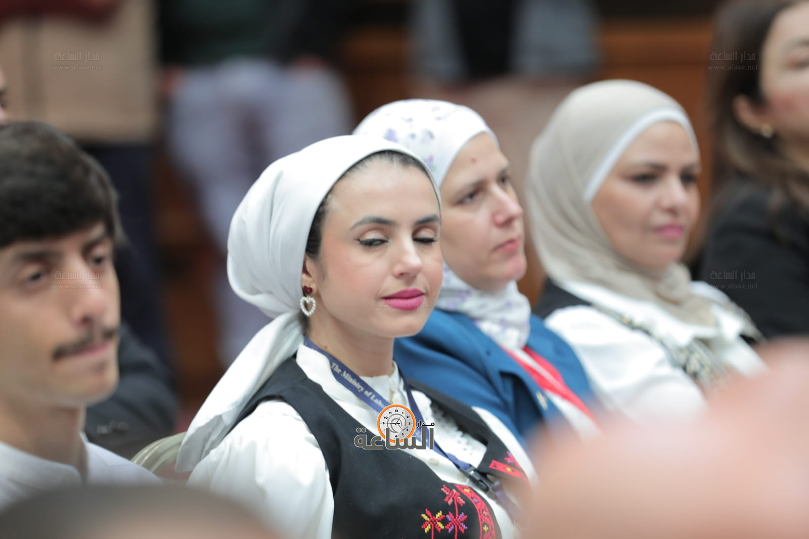 Madar Al-Saa Images 0.3755335441833749