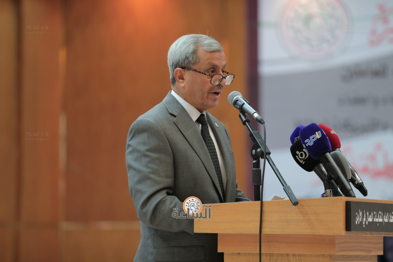 Madar Al-Saa Images 0.43899639410561164