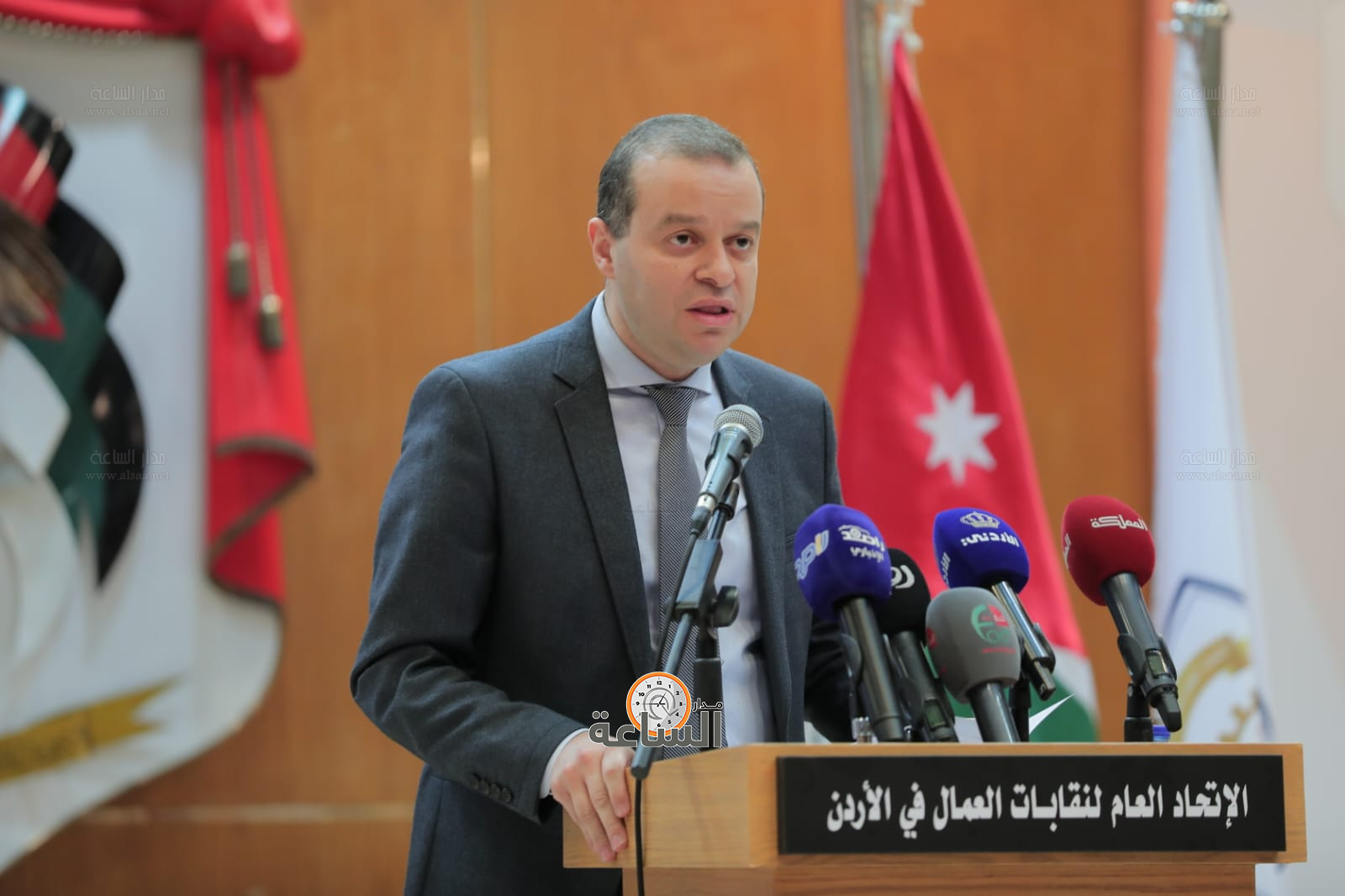 Madar Al-Saa Images 0.8850385117461859