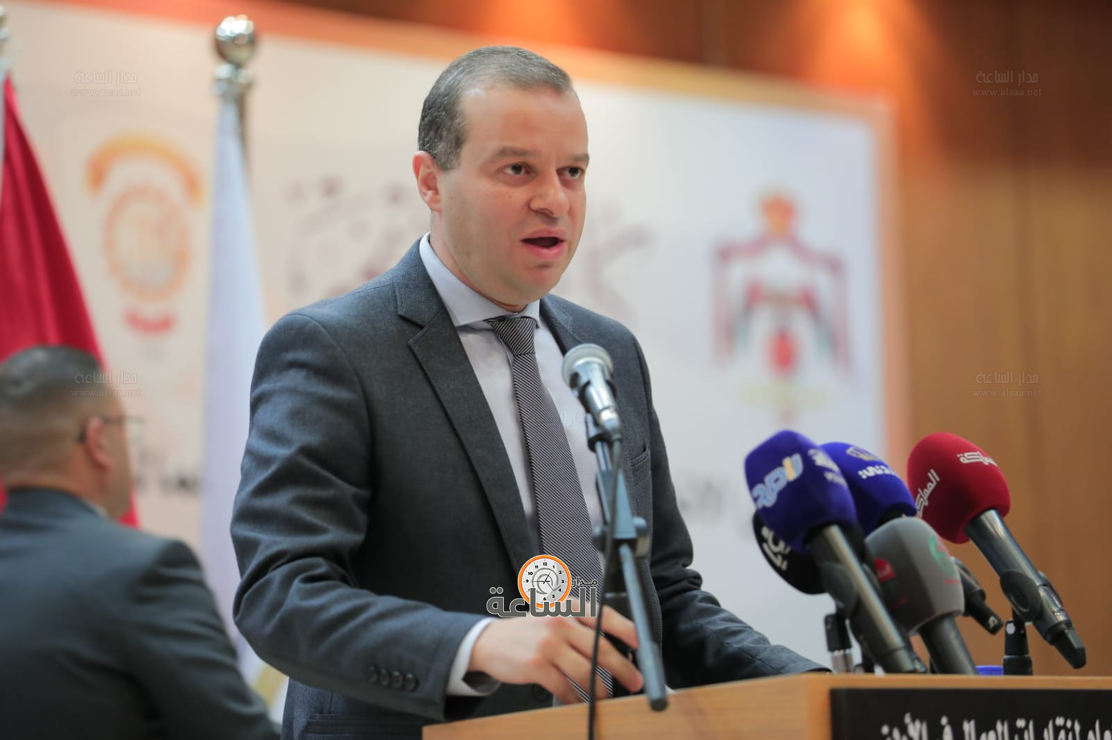 Madar Al-Saa Images 0.2260215584282147