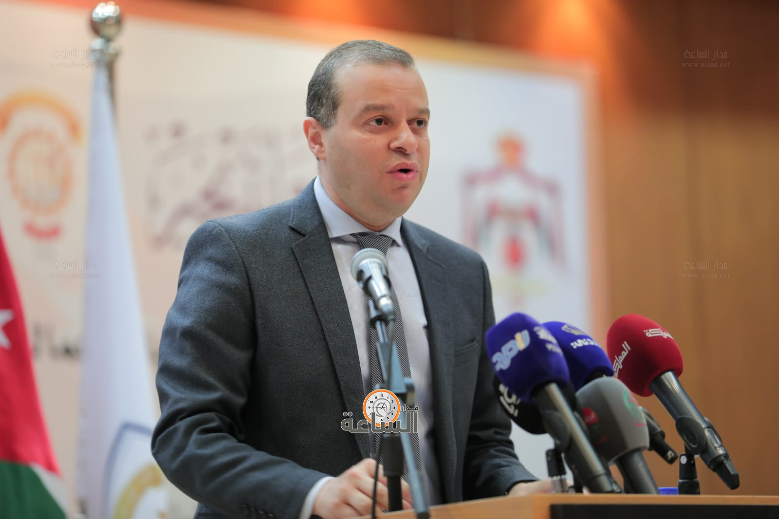 Madar Al-Saa Images 0.47931740850057414