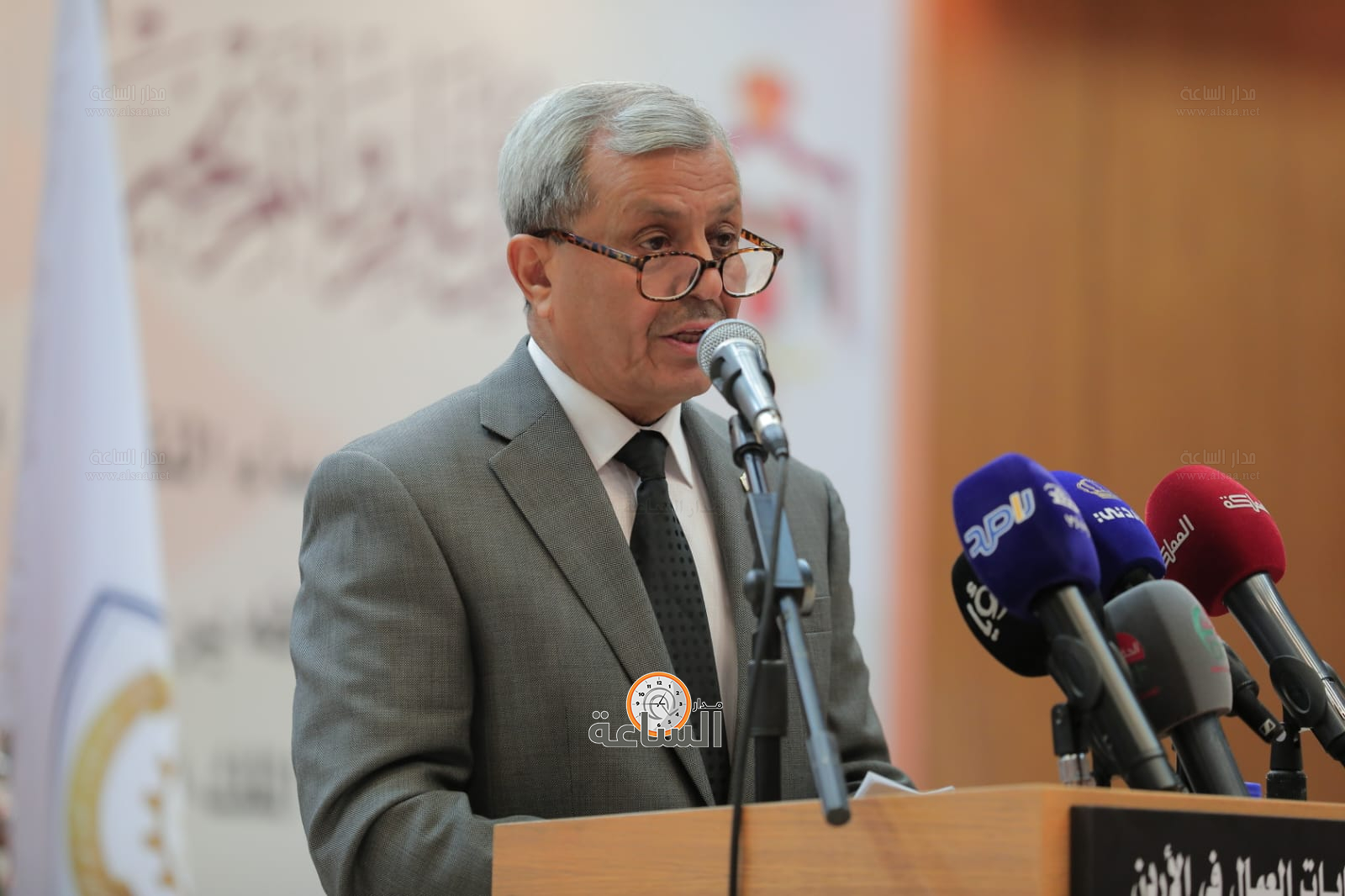 Madar Al-Saa Images 0.84251911415677