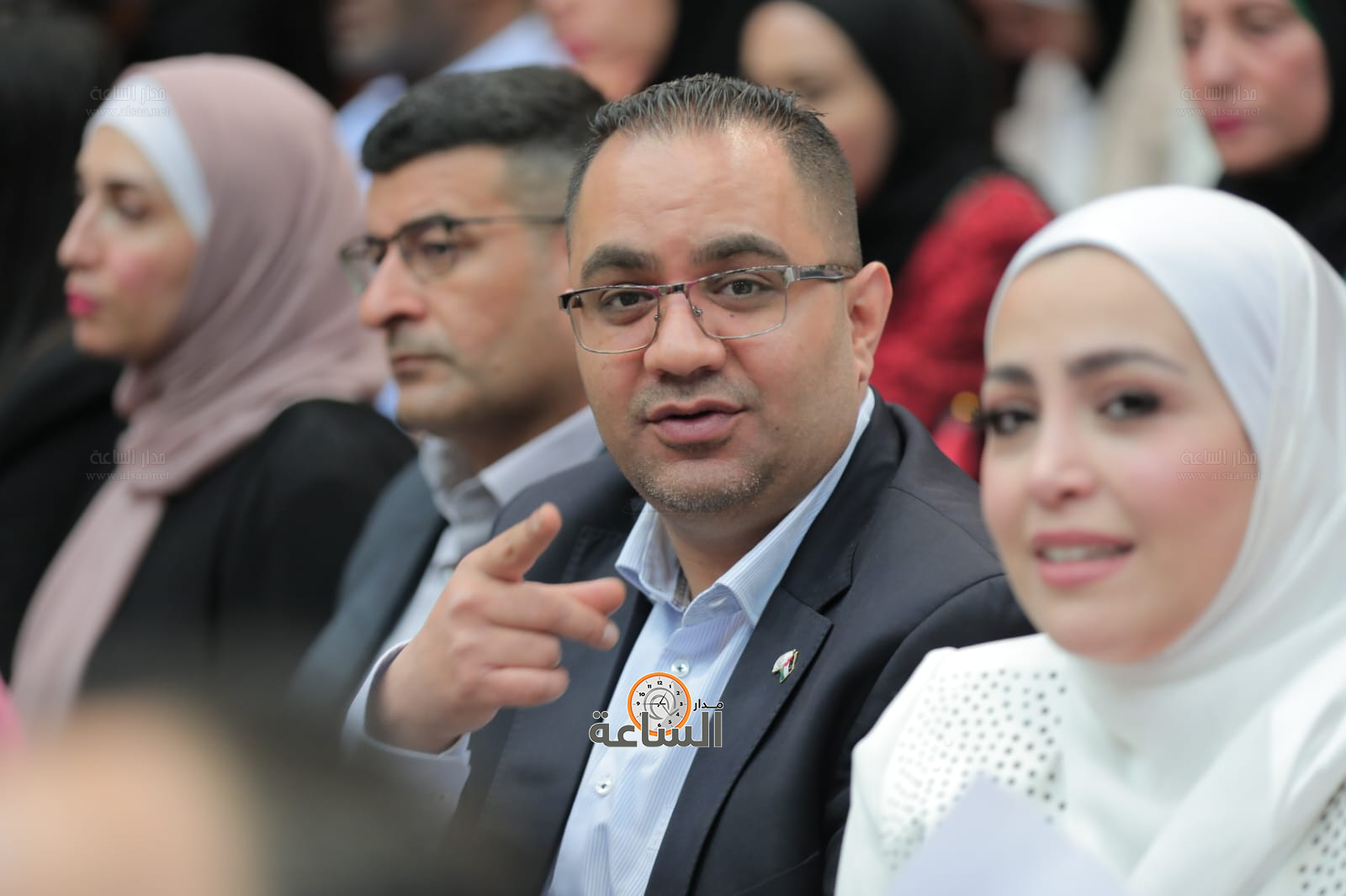 Madar Al-Saa Images 0.4185542438692227