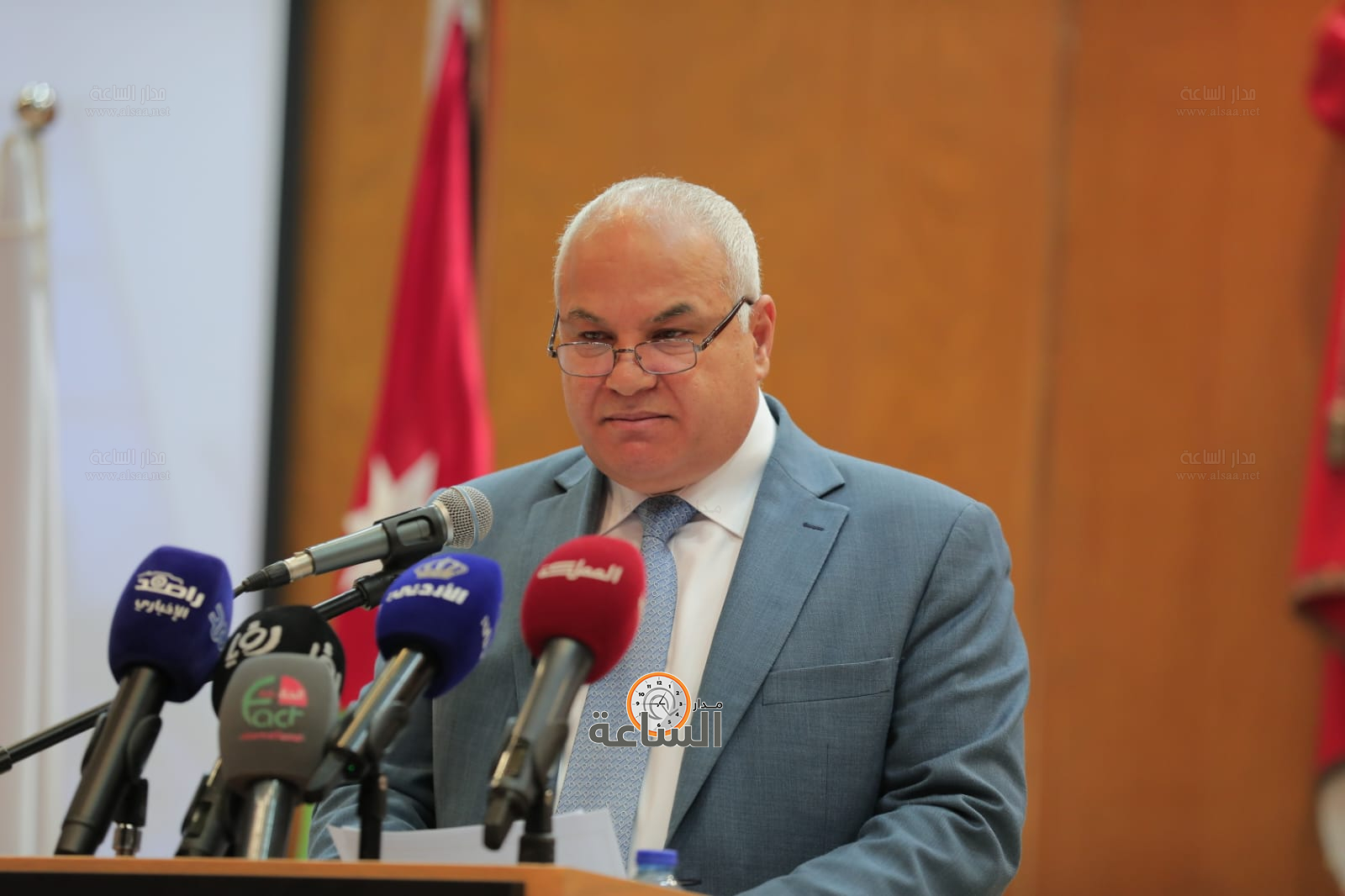 Madar Al-Saa Images 0.9883679079132371