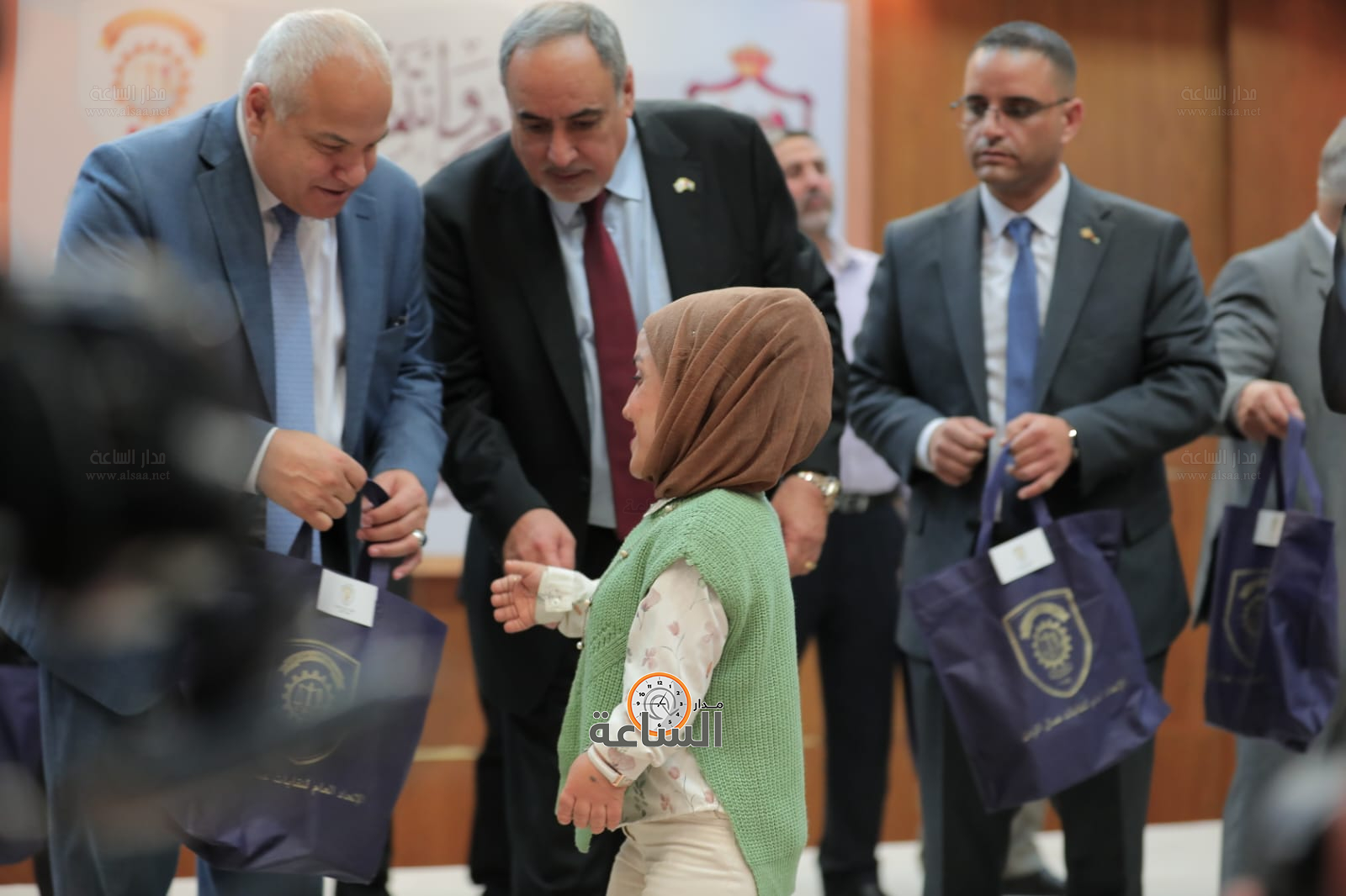 Madar Al-Saa Images 0.9242335973130378