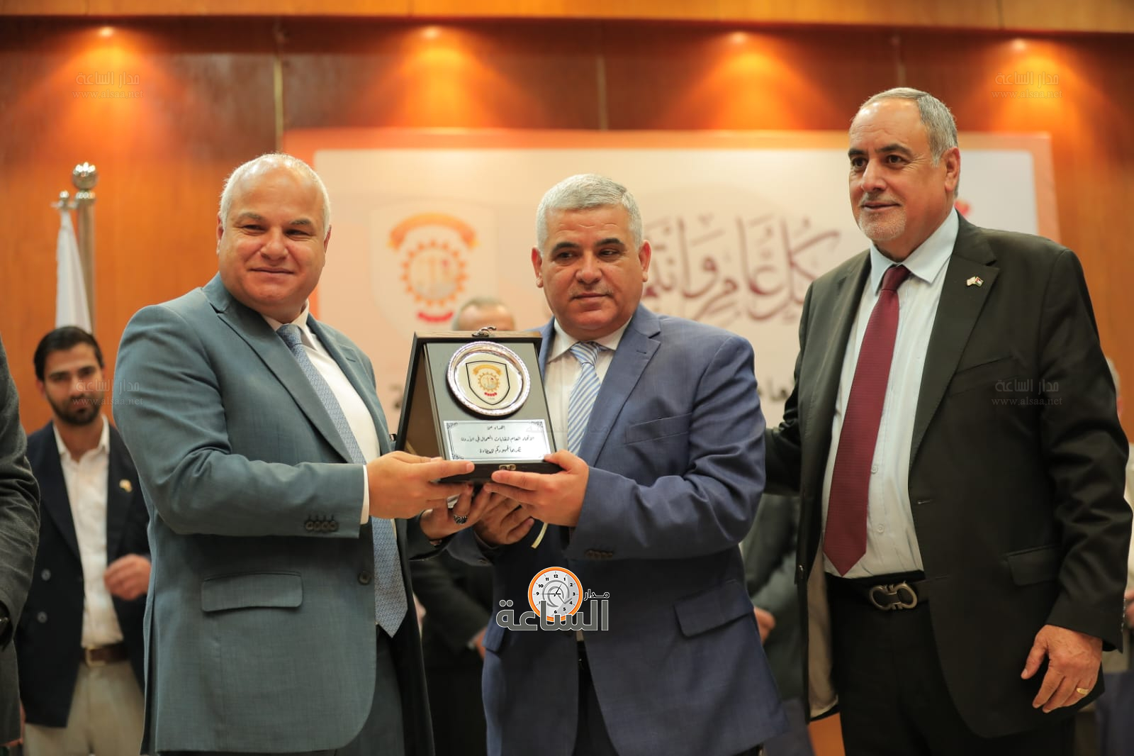 Madar Al-Saa Images 0.4413064261070909