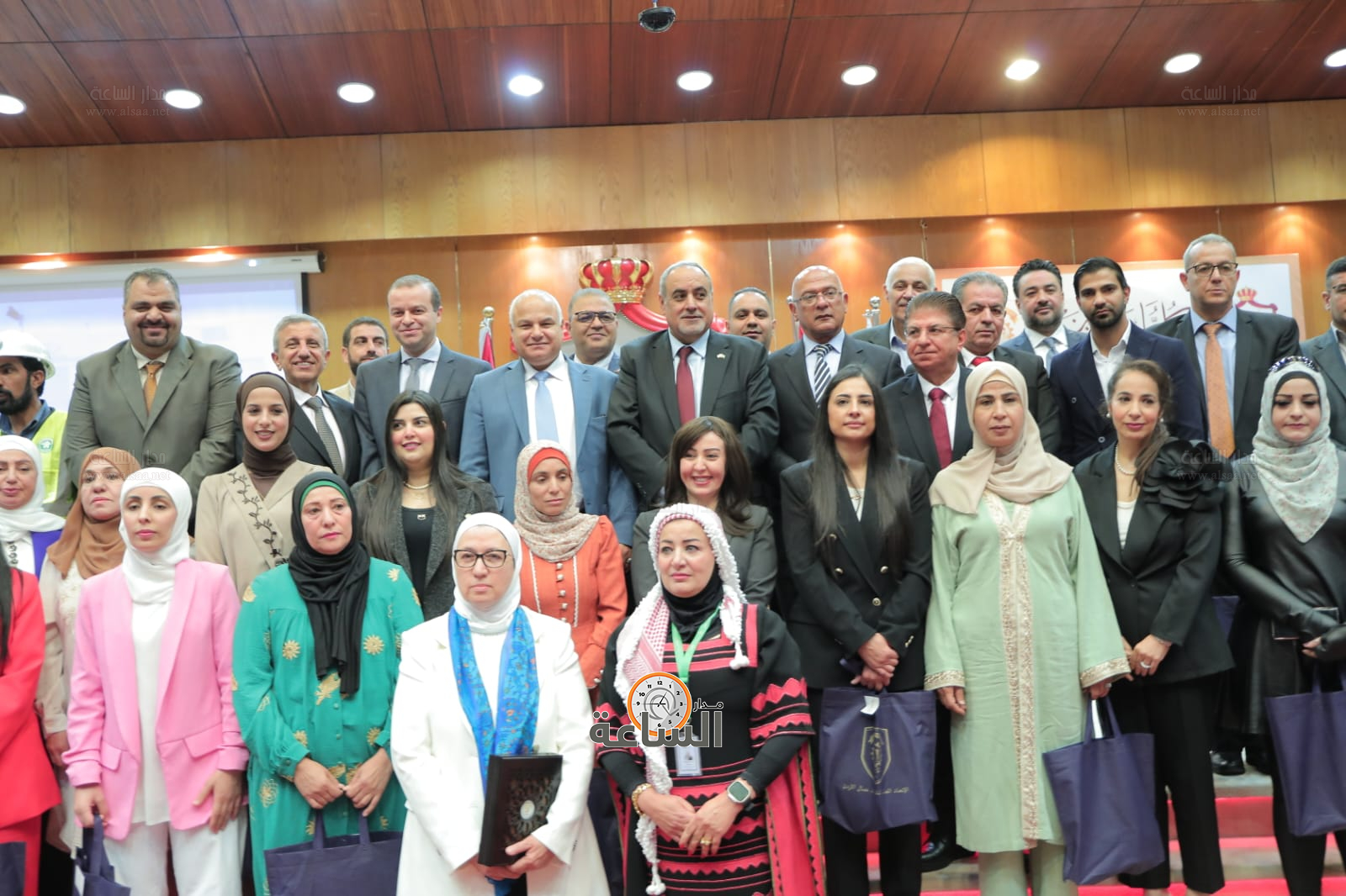 Madar Al-Saa Images 0.9619941114320026