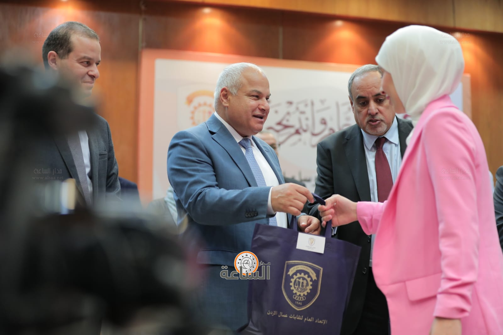 Madar Al-Saa Images 0.1364340224235634