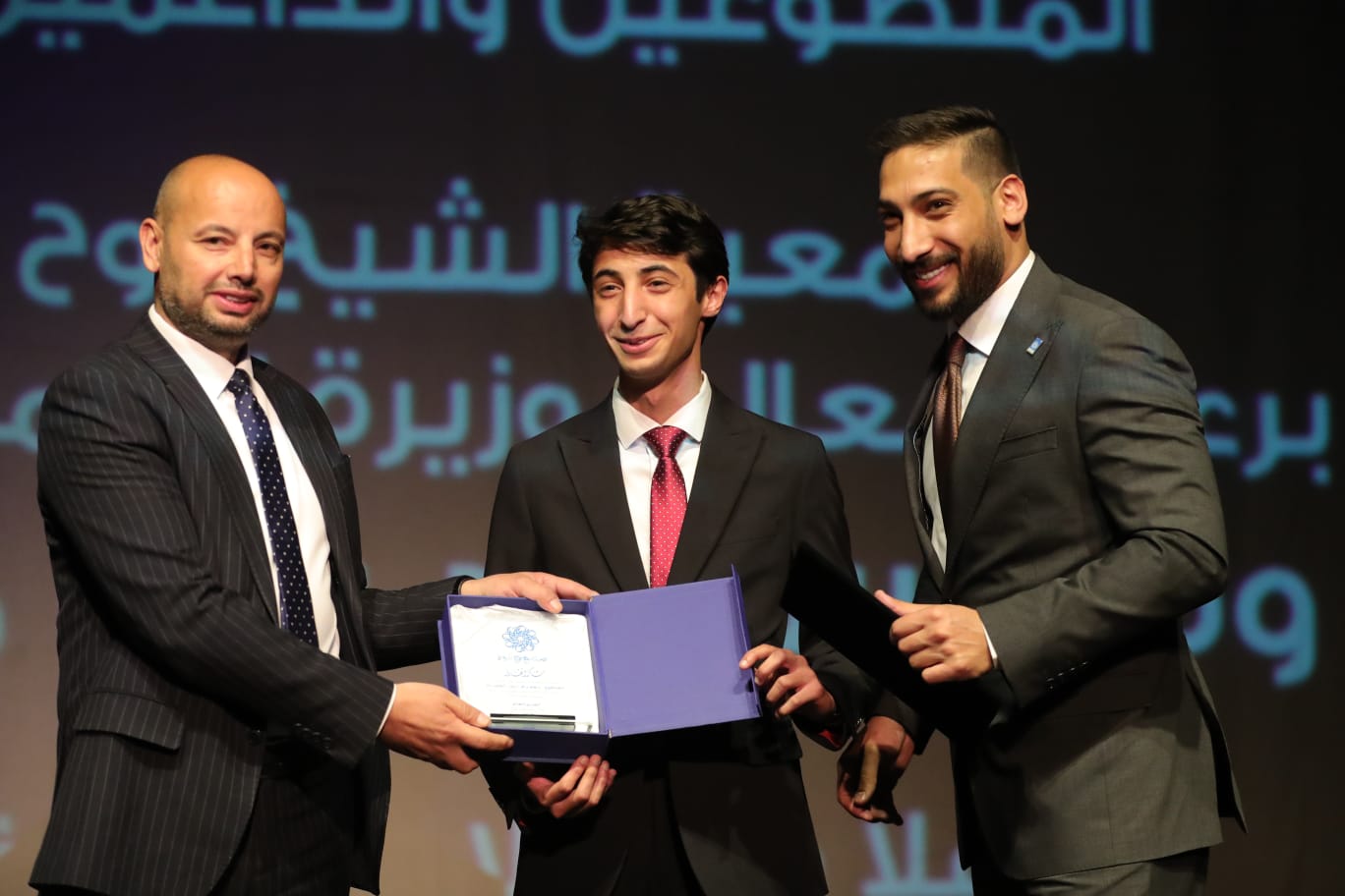 Madar Al-Saa Images 0.8326187142825767