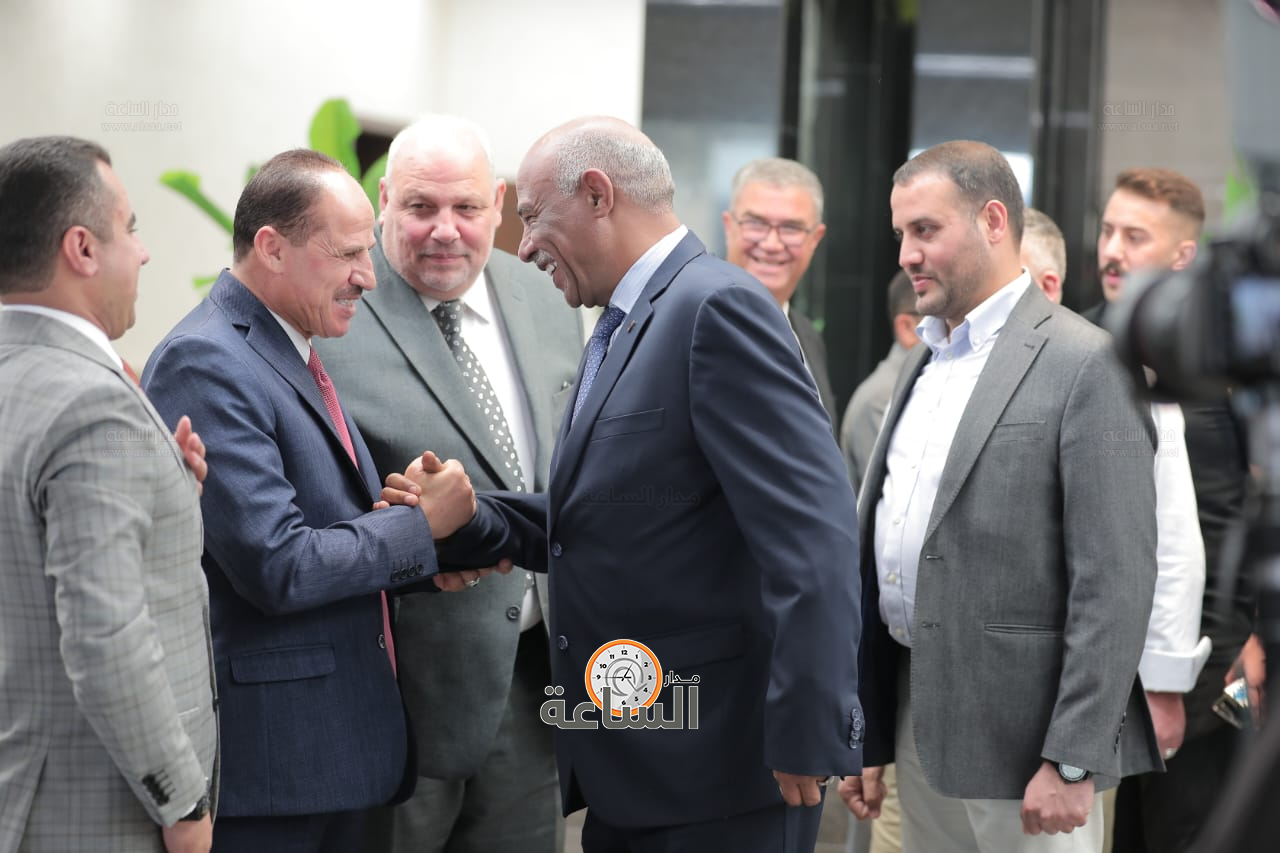 Madar Al-Saa Images 0.3407294419076221