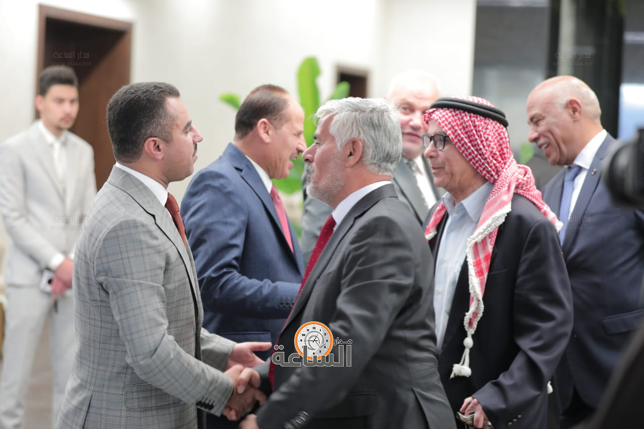 Madar Al-Saa Images 0.9881332130250098