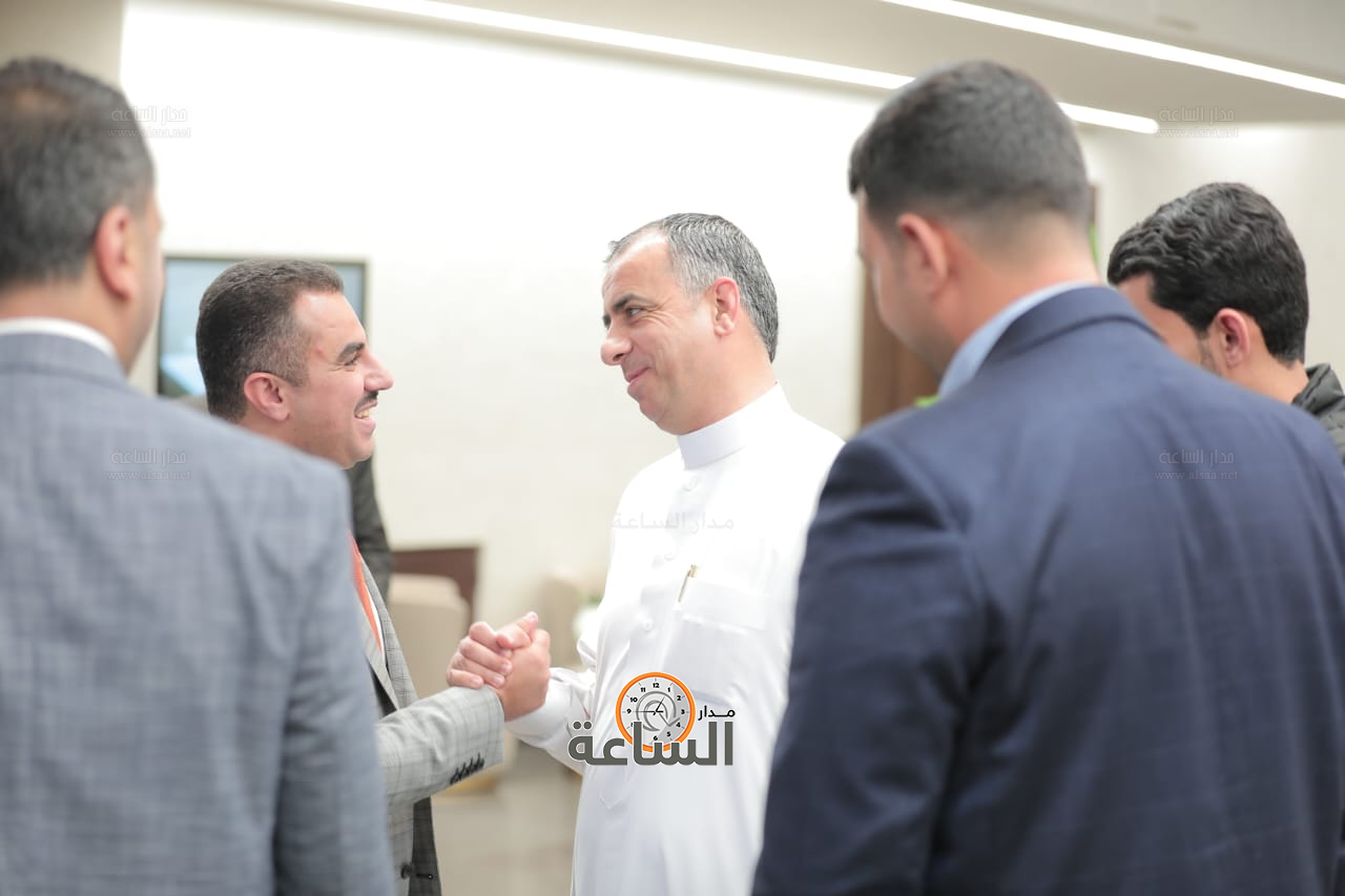 Madar Al-Saa Images 0.13671288007071525