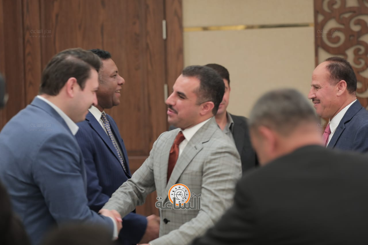 Madar Al-Saa Images 0.43598577964650387