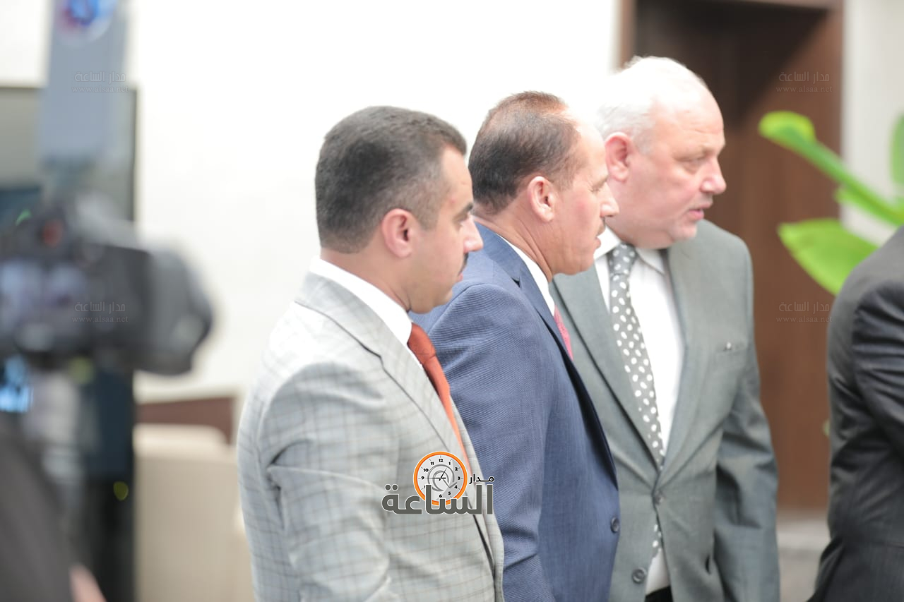 Madar Al-Saa Images 0.12263076530355344