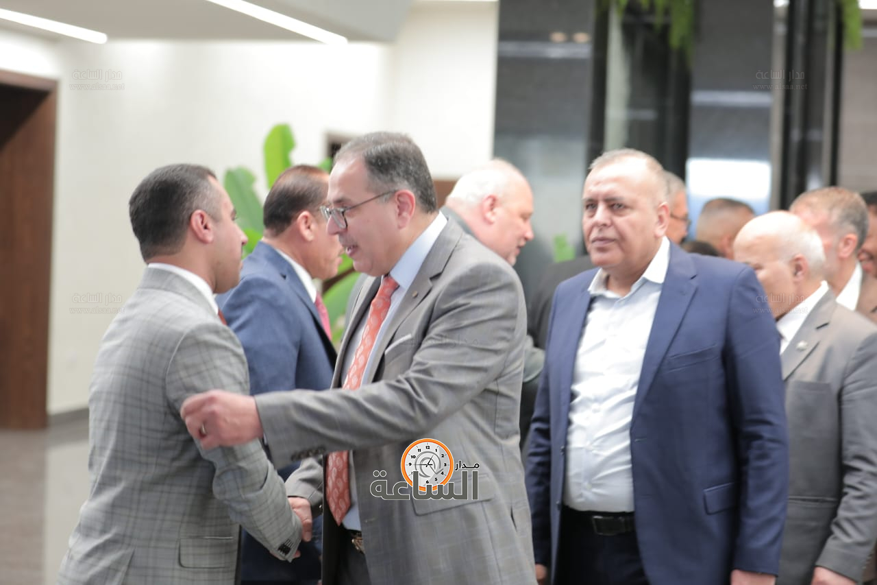 Madar Al-Saa Images 0.4231836278237845