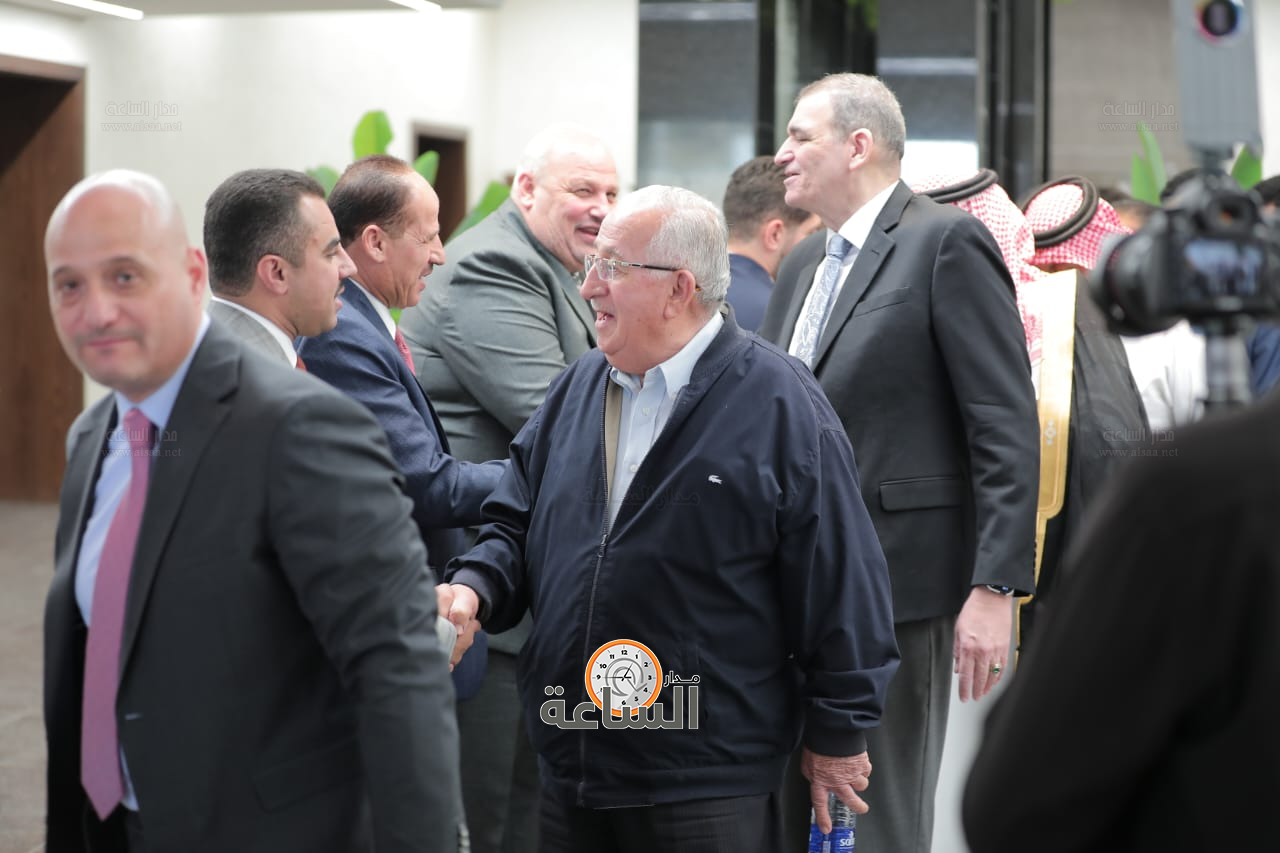 Madar Al-Saa Images 0.12299198377065279