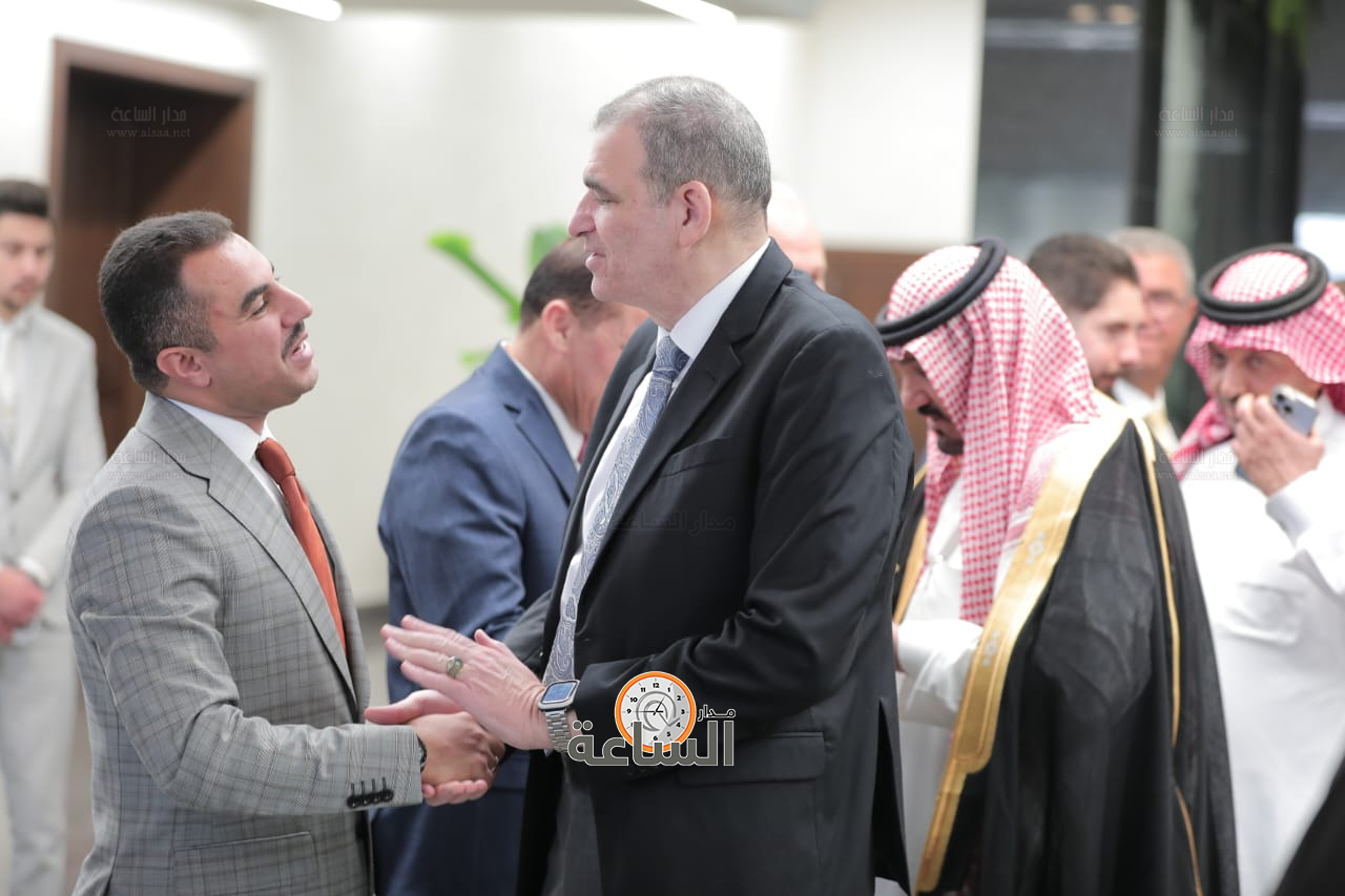 Madar Al-Saa Images 0.7669507784449158